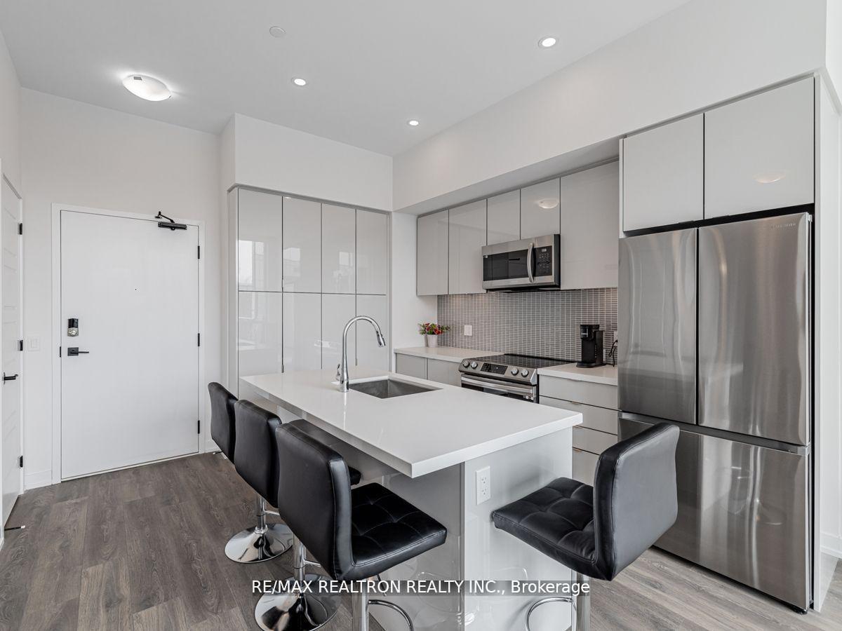 Photo 5 of Unit 424, 415 Sea Ray Avenue, Innisfil, Rural Innisfil — HOMEH