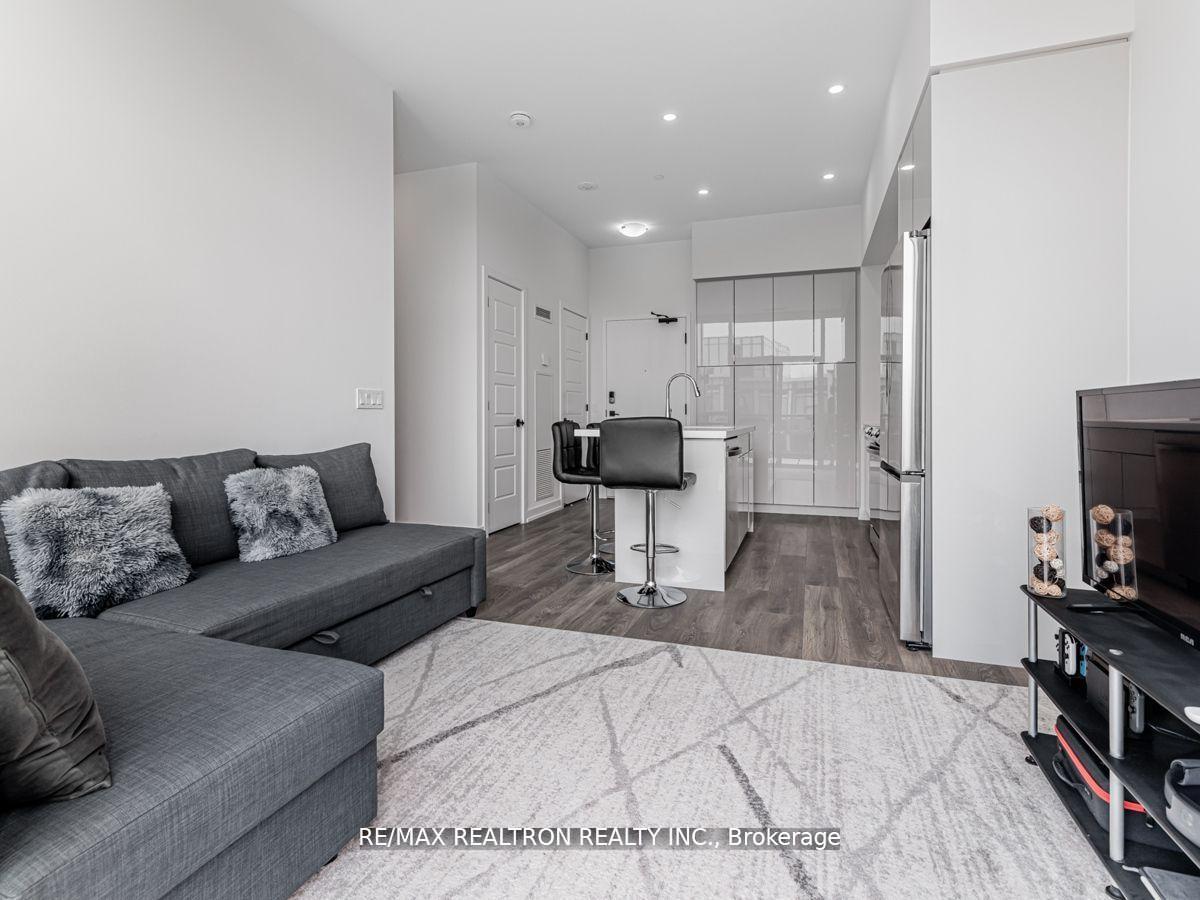 Photo 9 of Unit 424, 415 Sea Ray Avenue, Innisfil, Rural Innisfil — HOMEH