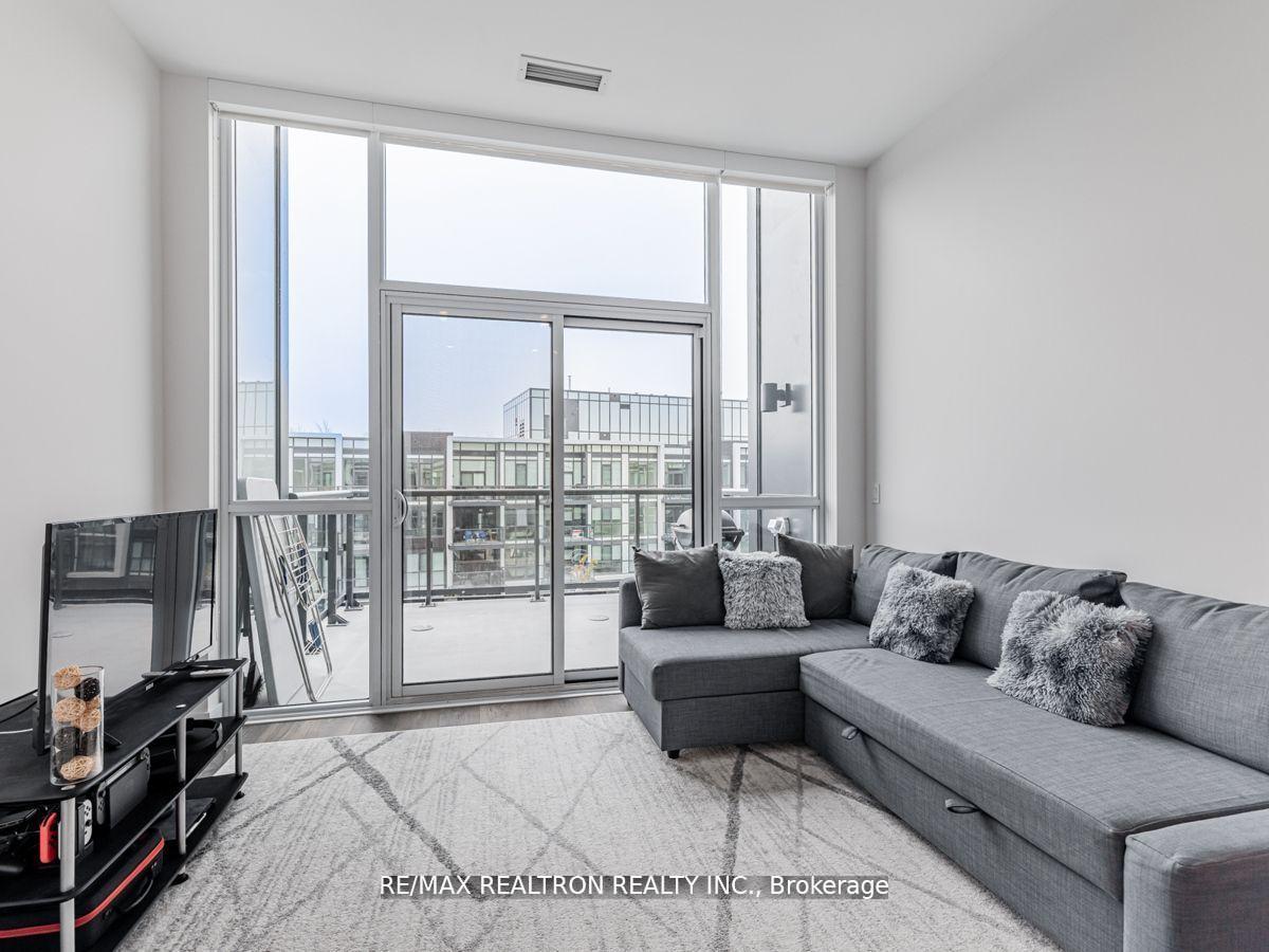 Photo 10 of Unit 424, 415 Sea Ray Avenue, Innisfil, Rural Innisfil — HOMEH
