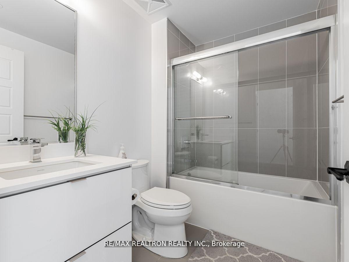 Photo 12 of Unit 424, 415 Sea Ray Avenue, Innisfil, Rural Innisfil — HOMEH