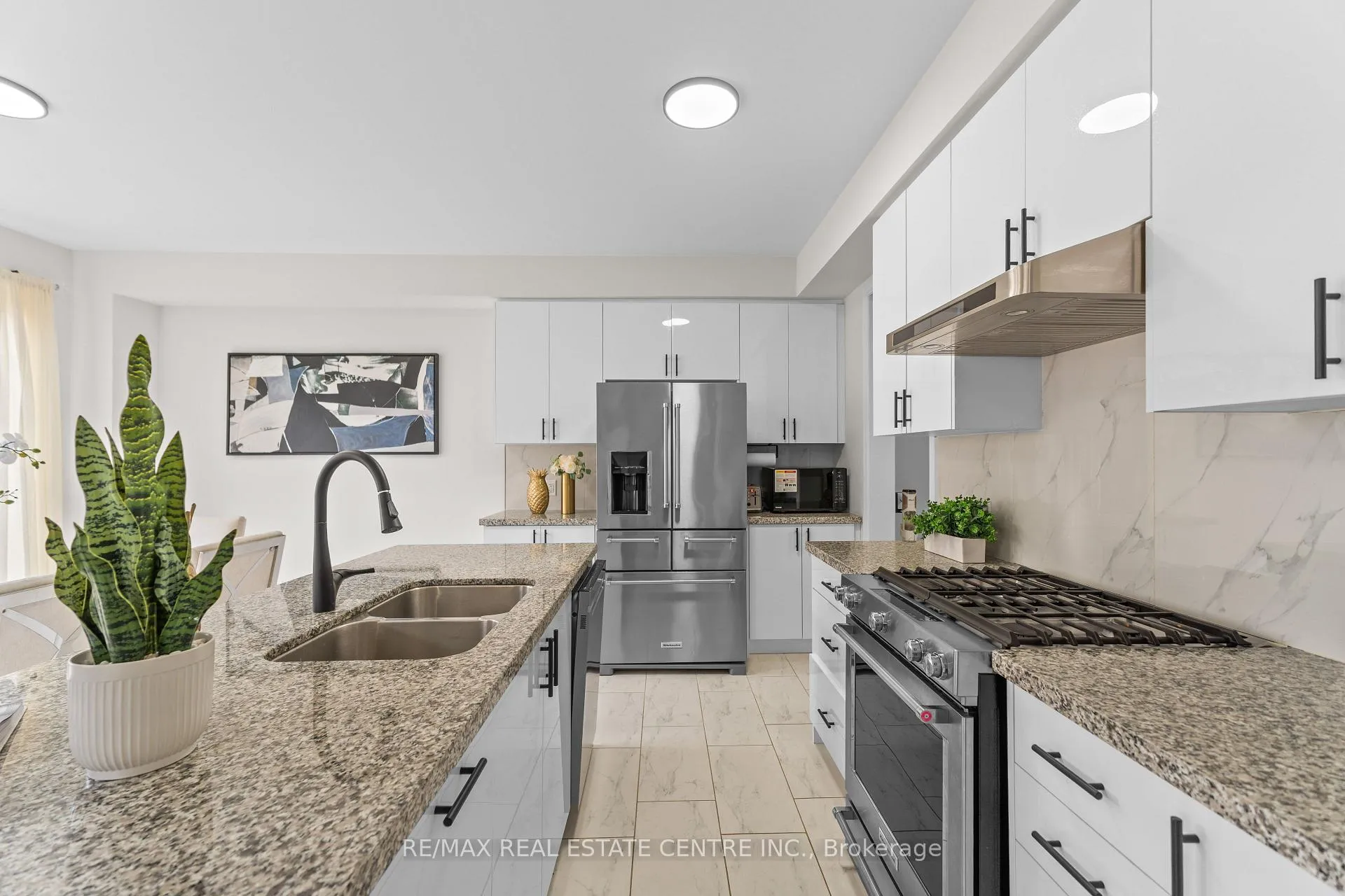 Photo 13 of 8 Vincena Road, Caledon, Rural Caledon — HOMEH