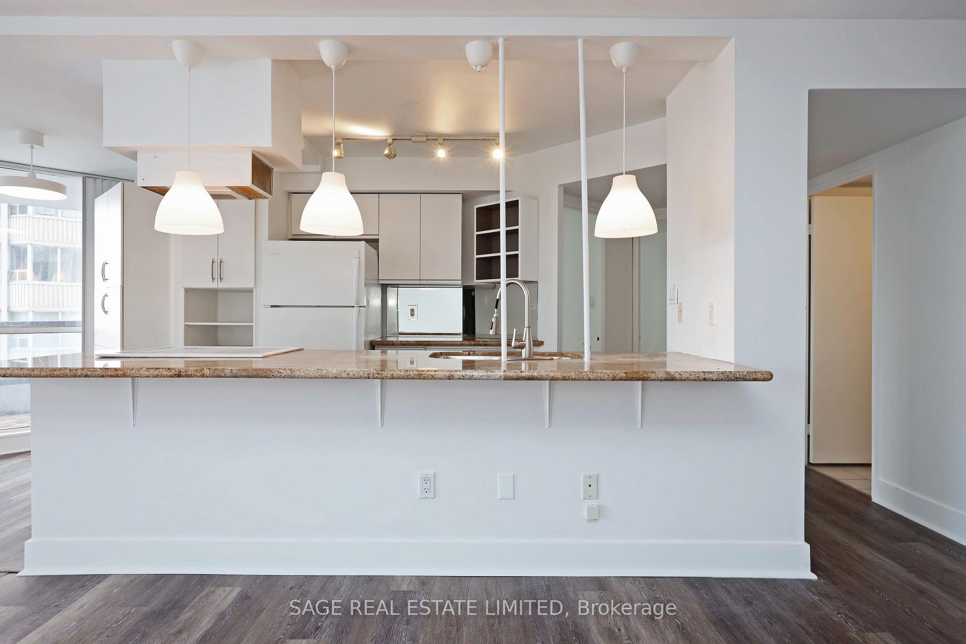 Photo 2 of Unit 1002, 30 Holly Street, Toronto, Mount Pleasant West — HOMEH