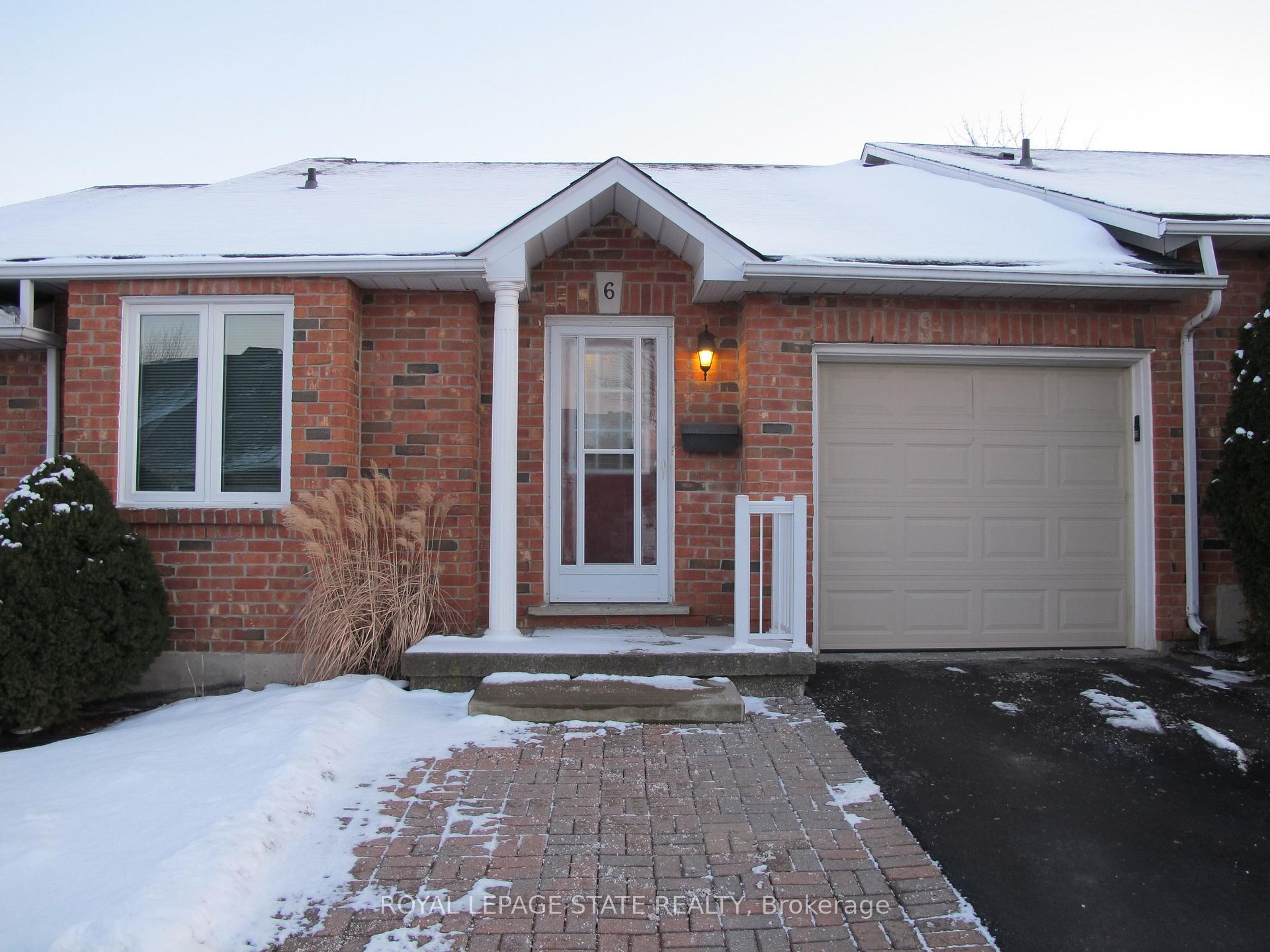 Photo 2 of Unit 6, 60 Rice Avenue, Hamilton, Mountview — HOMEH