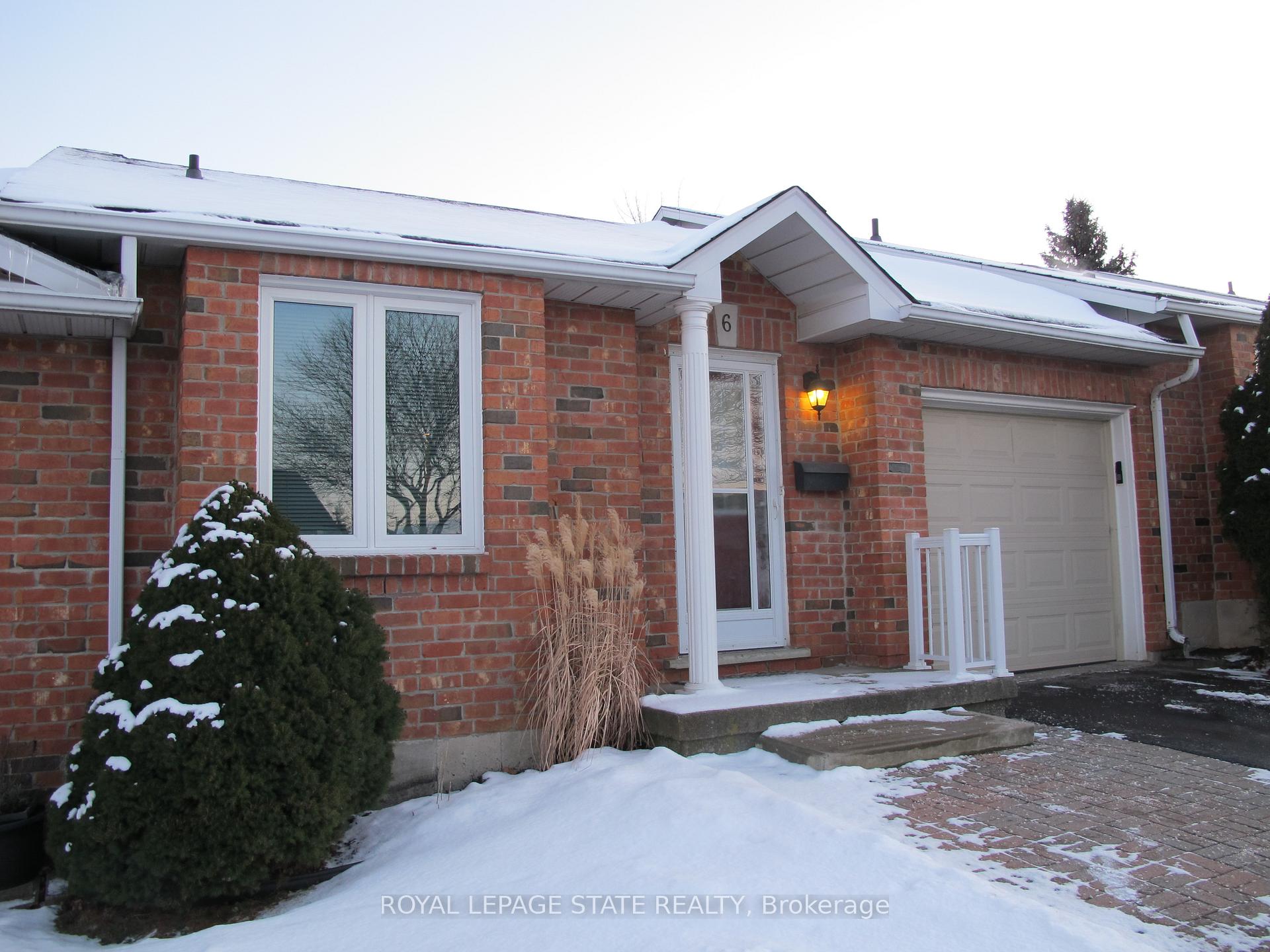 Photo 3 of Unit 6, 60 Rice Avenue, Hamilton, Mountview — HOMEH
