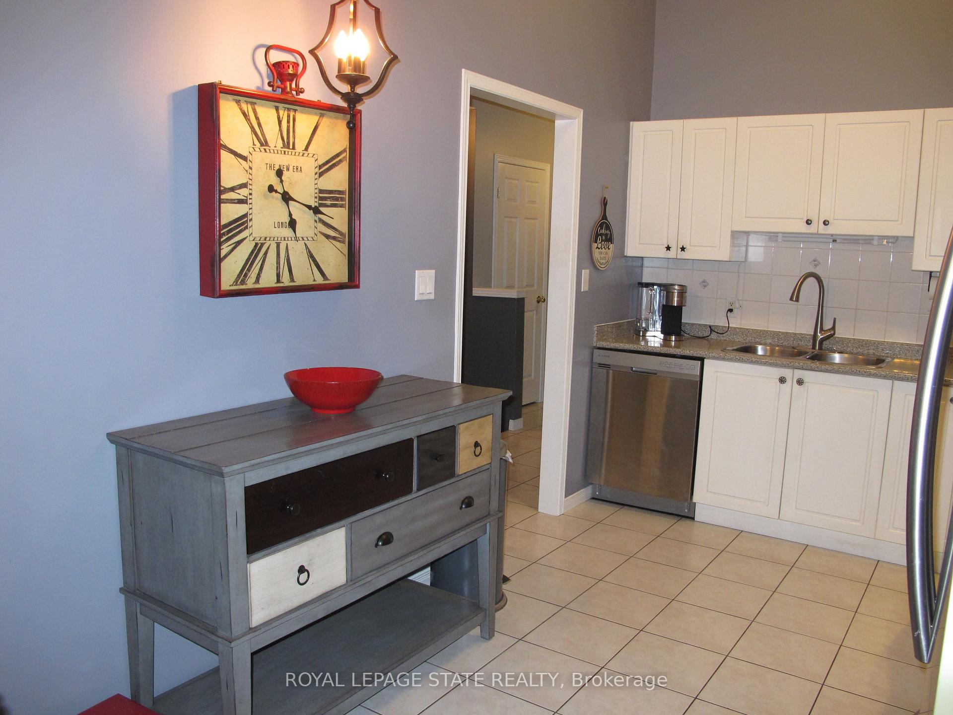Photo 8 of Unit 6, 60 Rice Avenue, Hamilton, Mountview — HOMEH