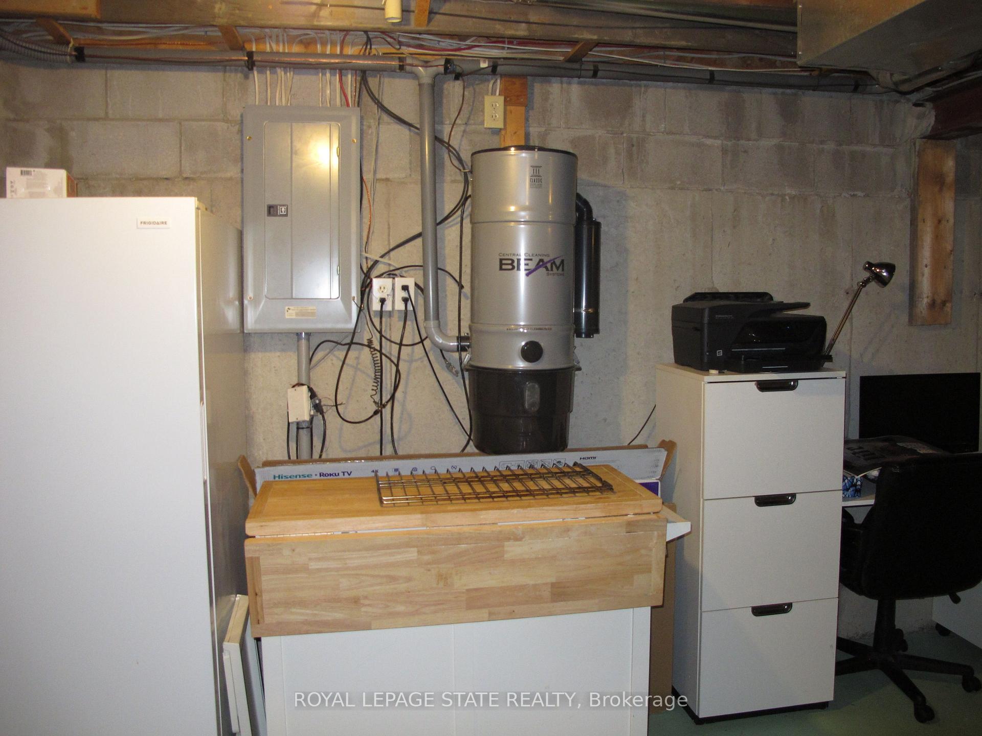 Photo 32 of Unit 6, 60 Rice Avenue, Hamilton, Mountview — HOMEH