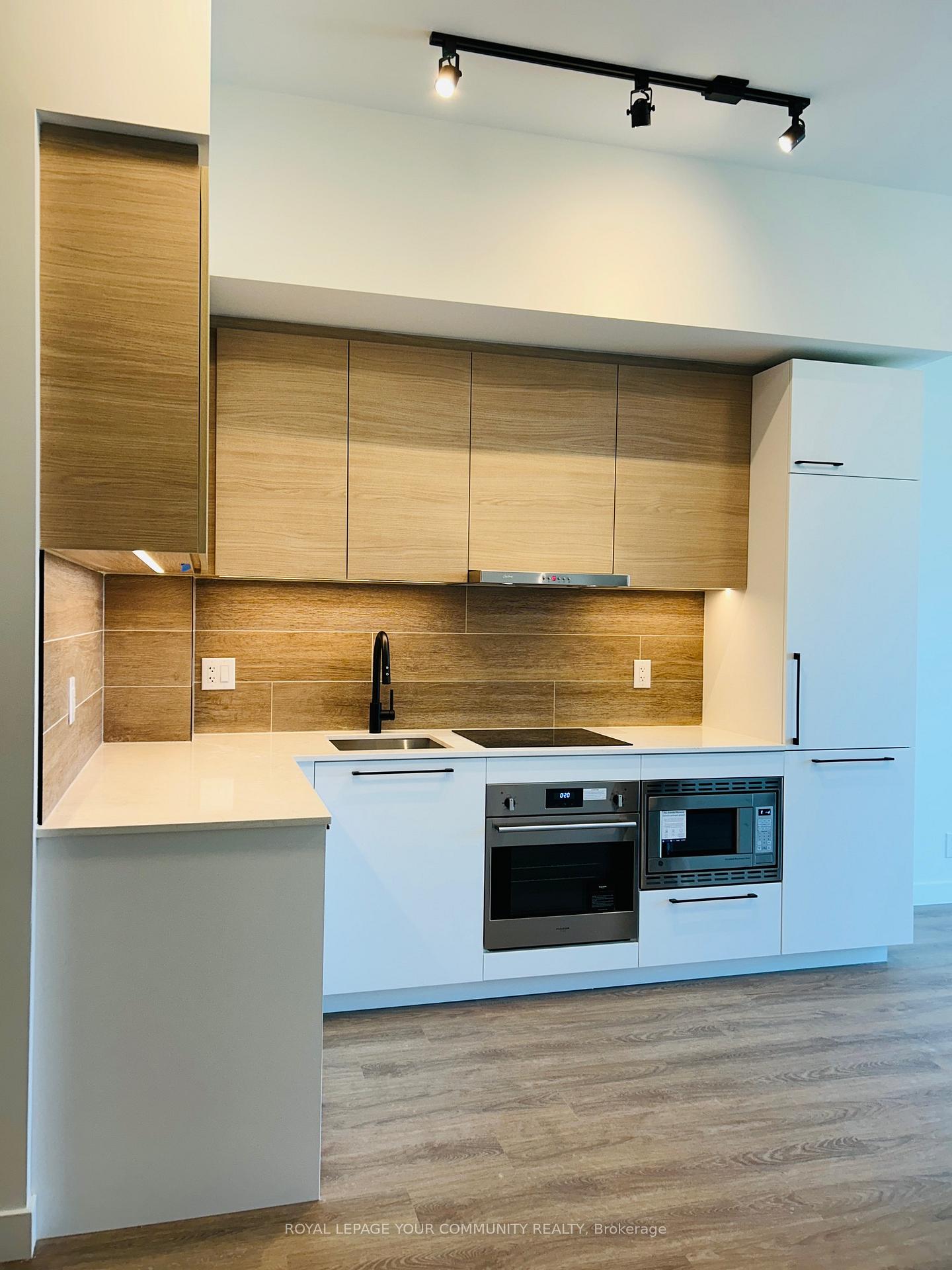 Photo 5 of Unit 721, 1050 Eastern Avenue, Toronto, The Beaches — HOMEH