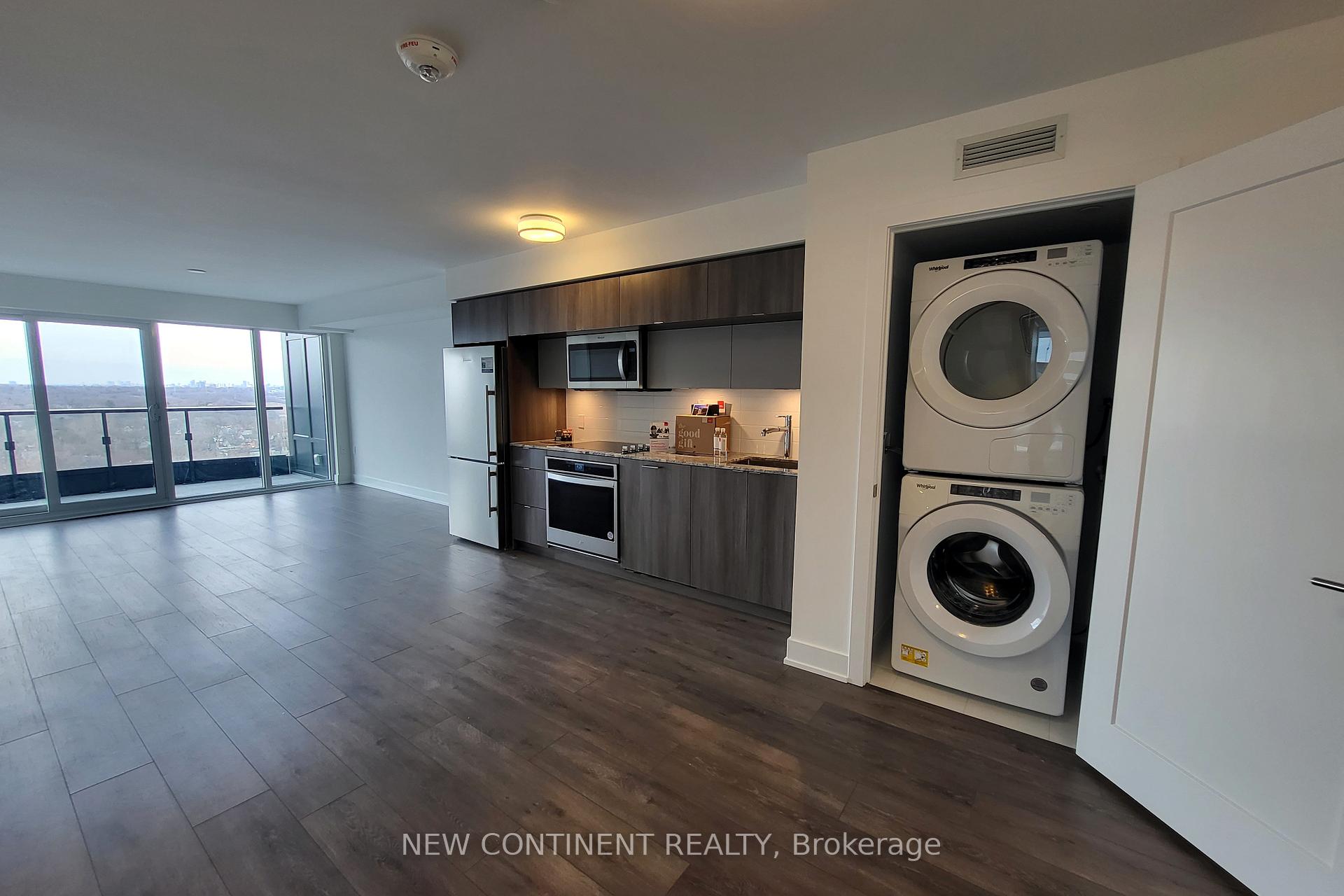 Photo 6 of Unit 1623, 585 Bloor Street E, Toronto, North St. James Town — HOMEH