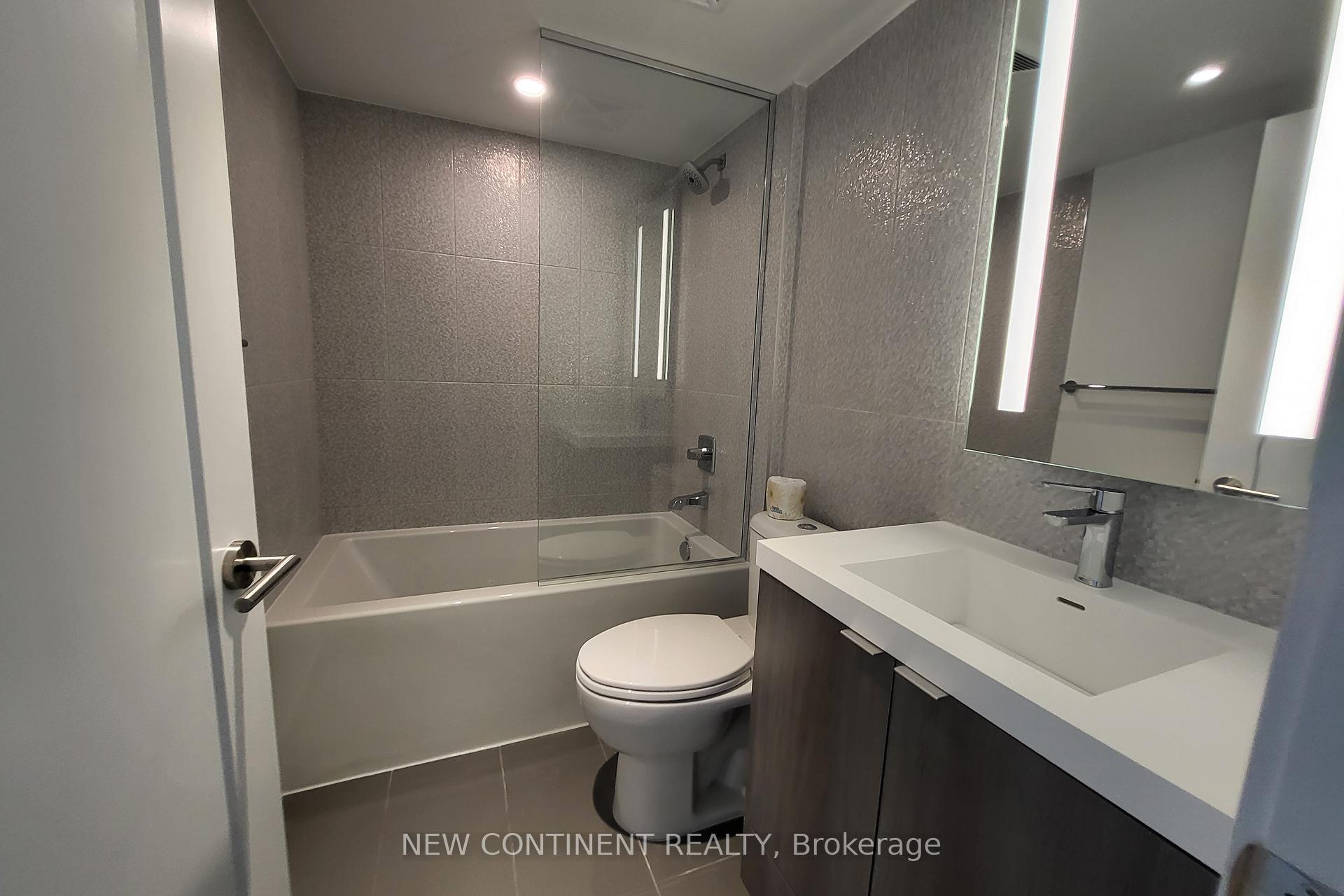 Photo 8 of Unit 1623, 585 Bloor Street E, Toronto, North St. James Town — HOMEH