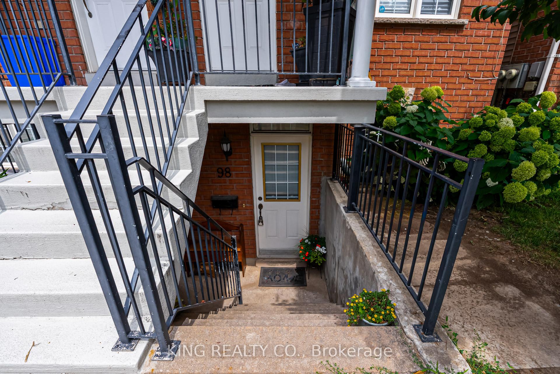 Photo 4 of 98 Connolly Street, Toronto, Weston-Pellam Park — HOMEH