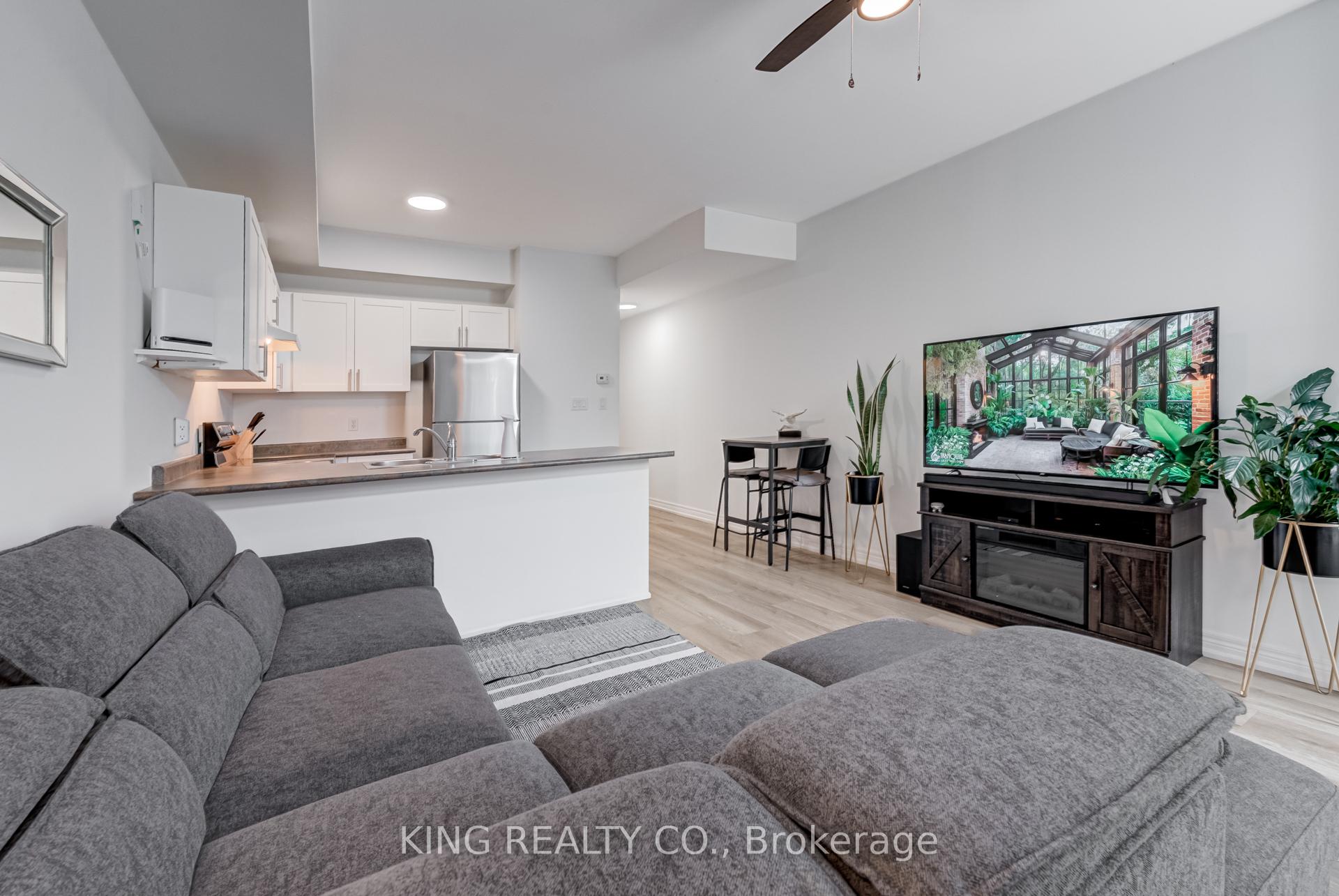 Photo 11 of 98 Connolly Street, Toronto, Weston-Pellam Park — HOMEH