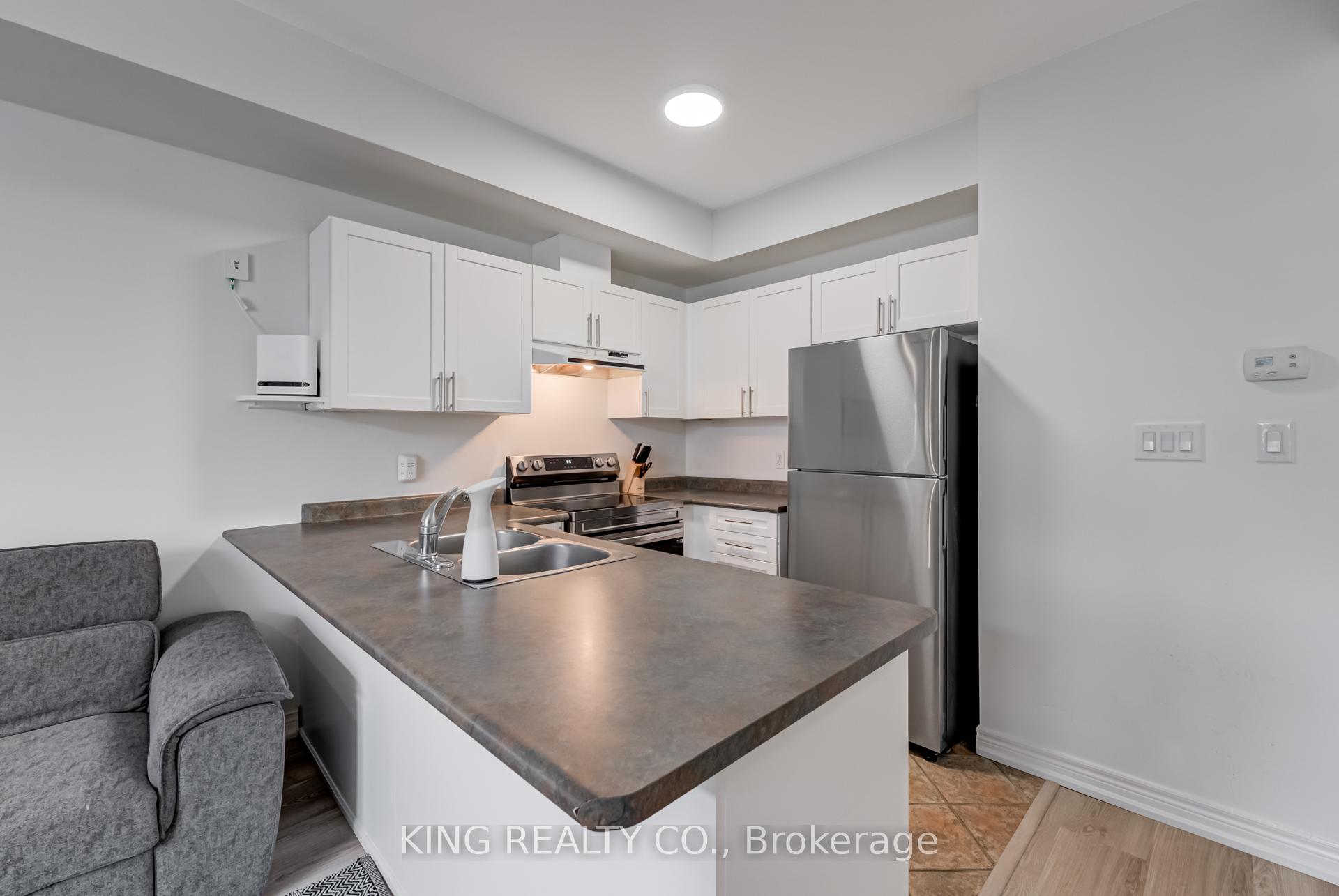 Photo 13 of 98 Connolly Street, Toronto, Weston-Pellam Park — HOMEH