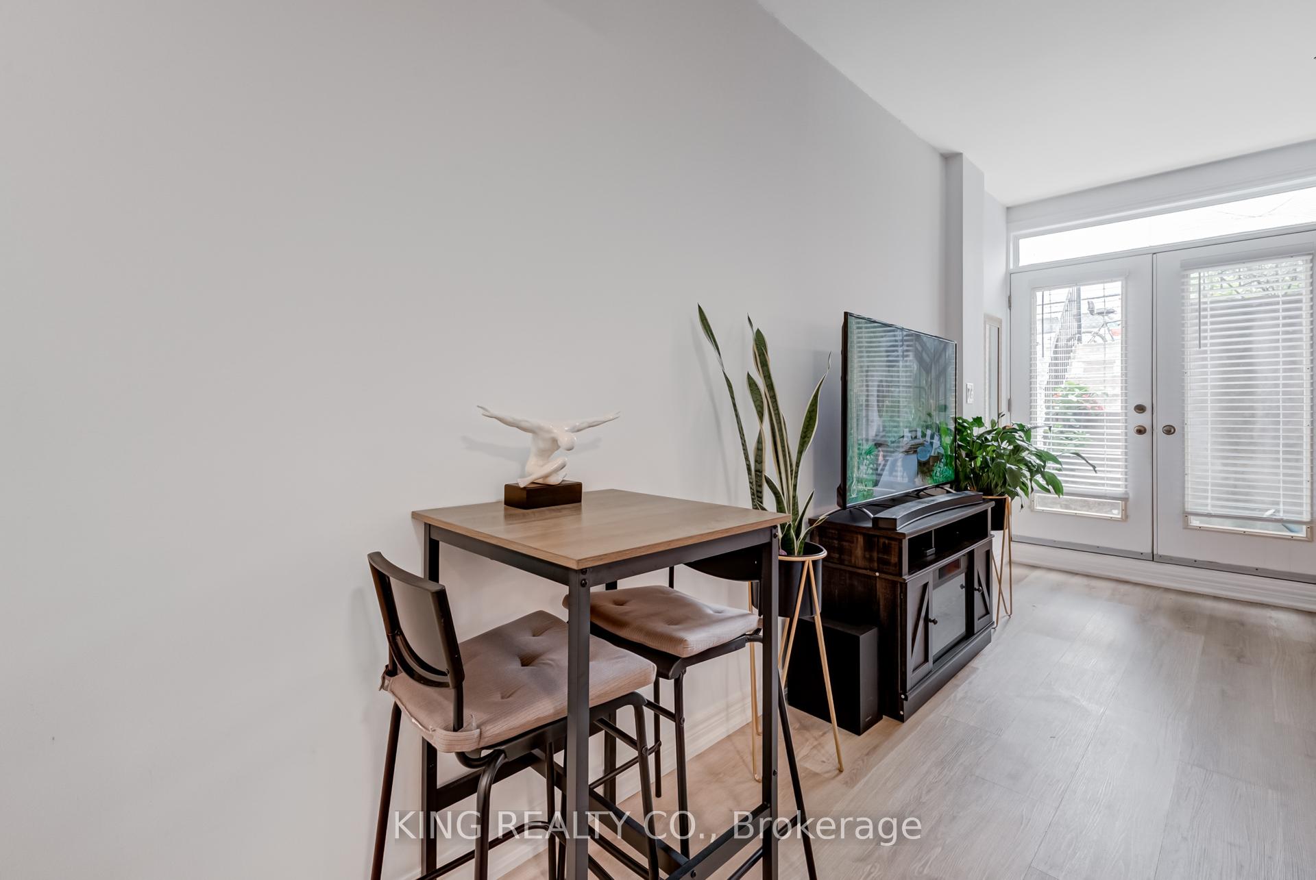 Photo 19 of 98 Connolly Street, Toronto, Weston-Pellam Park — HOMEH