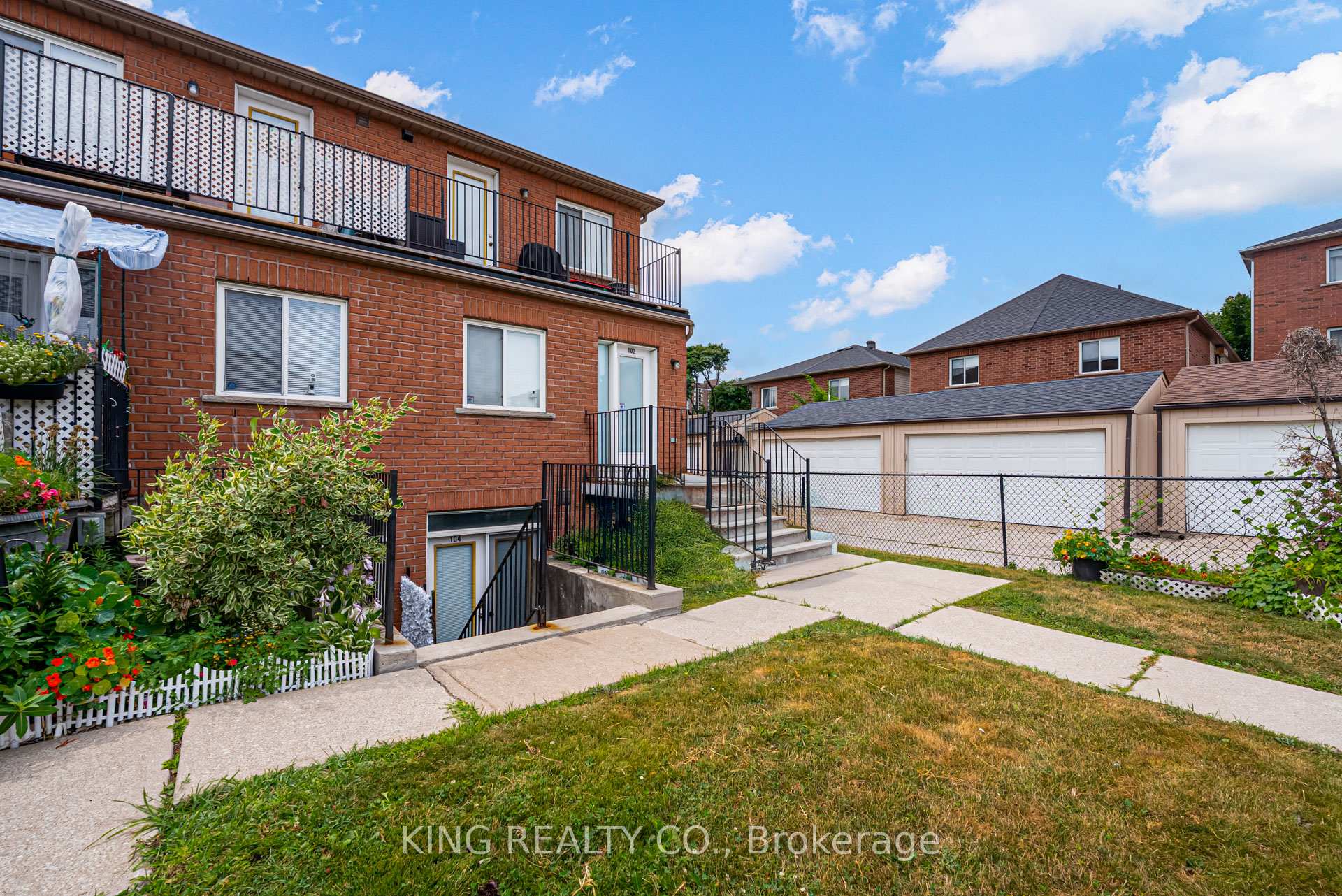 Photo 34 of 98 Connolly Street, Toronto, Weston-Pellam Park — HOMEH