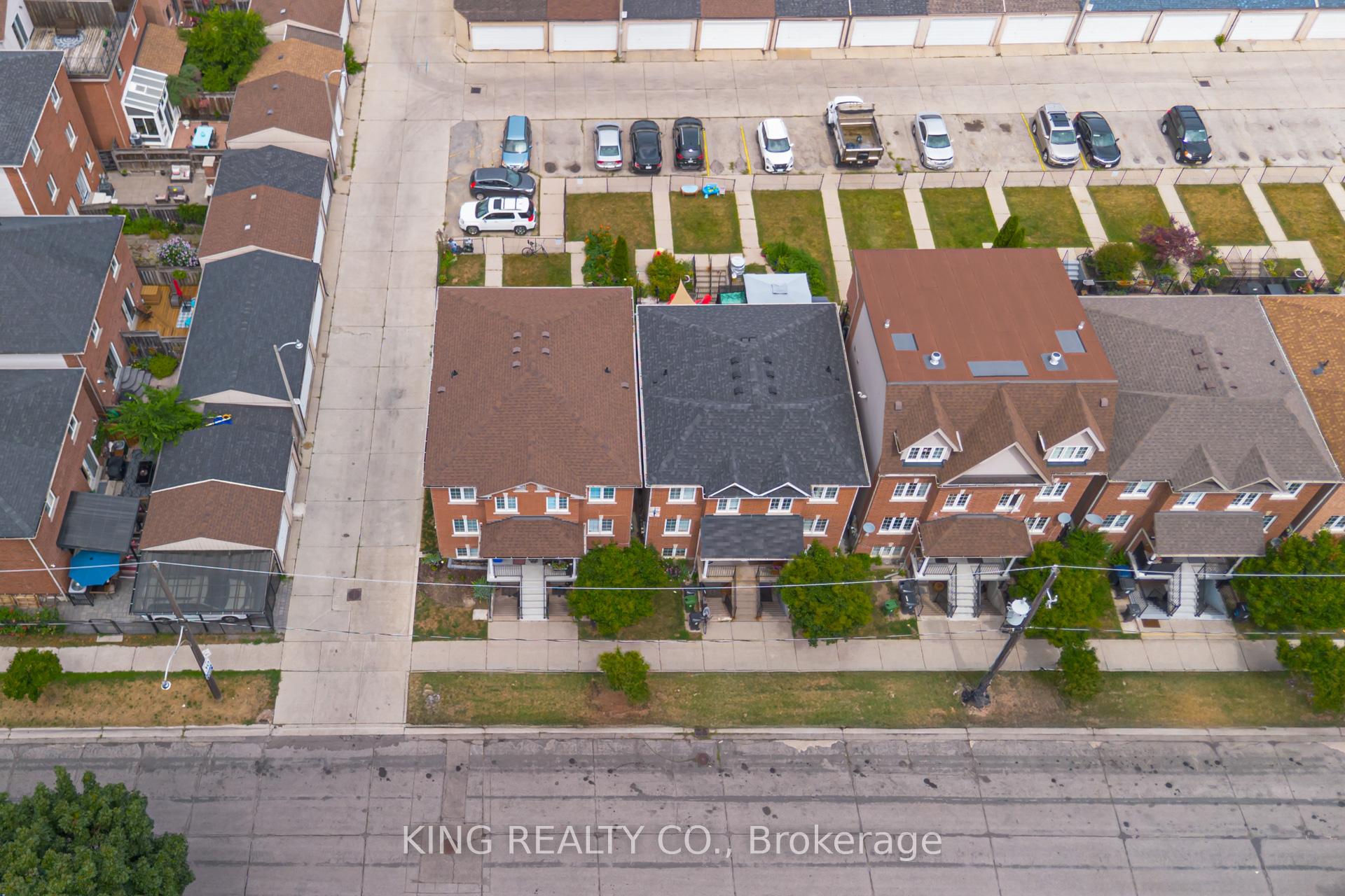 Photo 39 of 98 Connolly Street, Toronto, Weston-Pellam Park — HOMEH