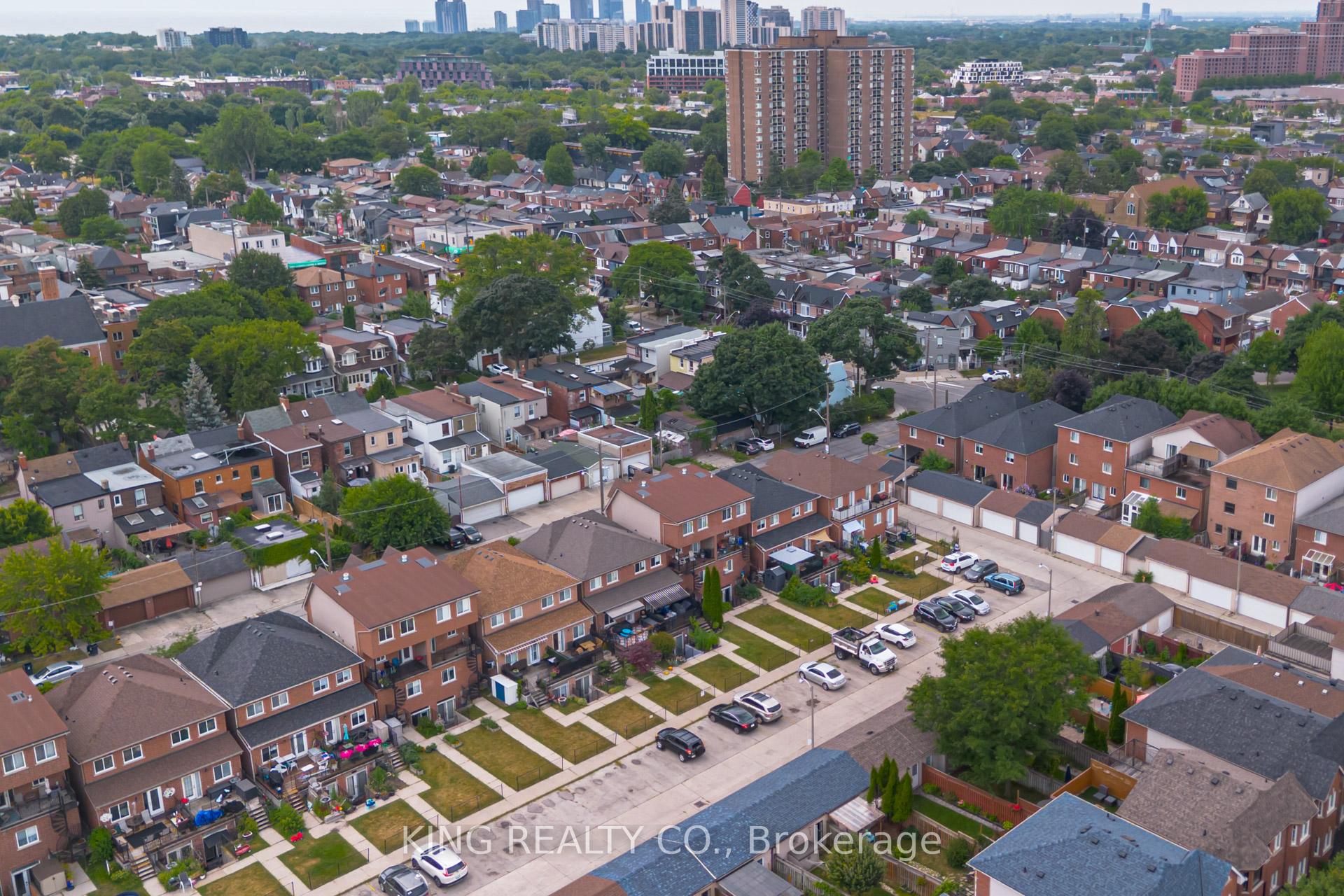 Photo 42 of 98 Connolly Street, Toronto, Weston-Pellam Park — HOMEH