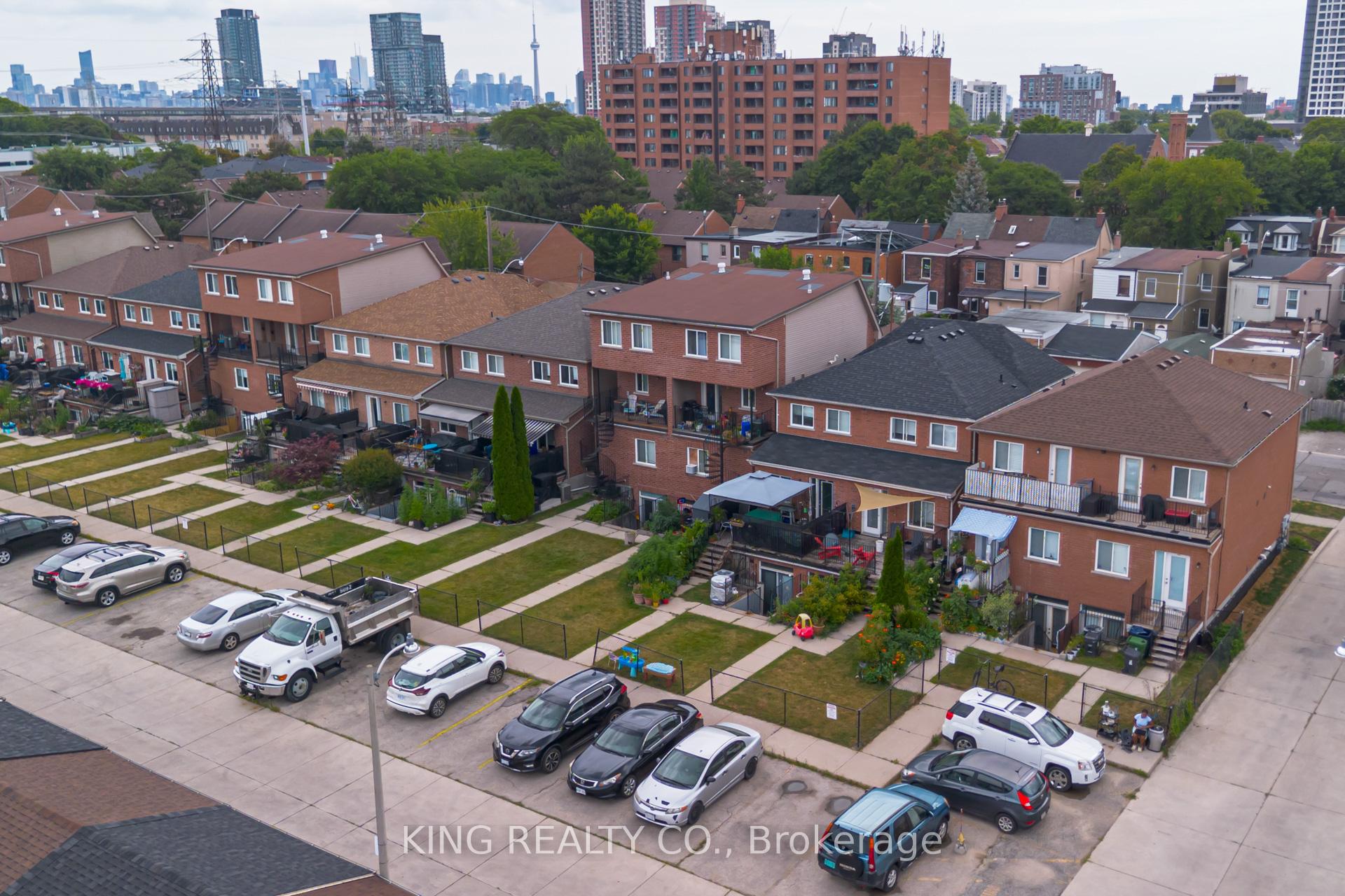 Photo 44 of 98 Connolly Street, Toronto, Weston-Pellam Park — HOMEH