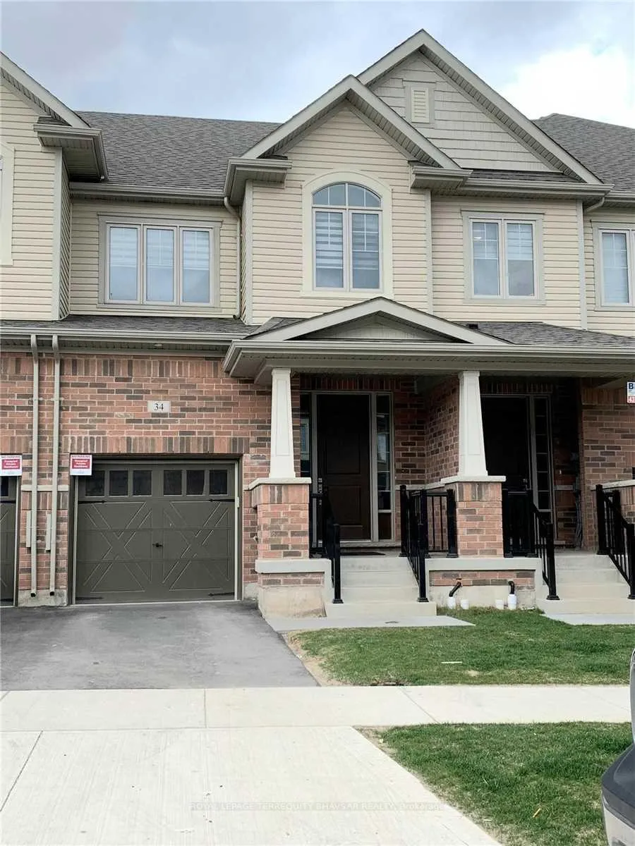 Front of 34 Stonehill Avenue