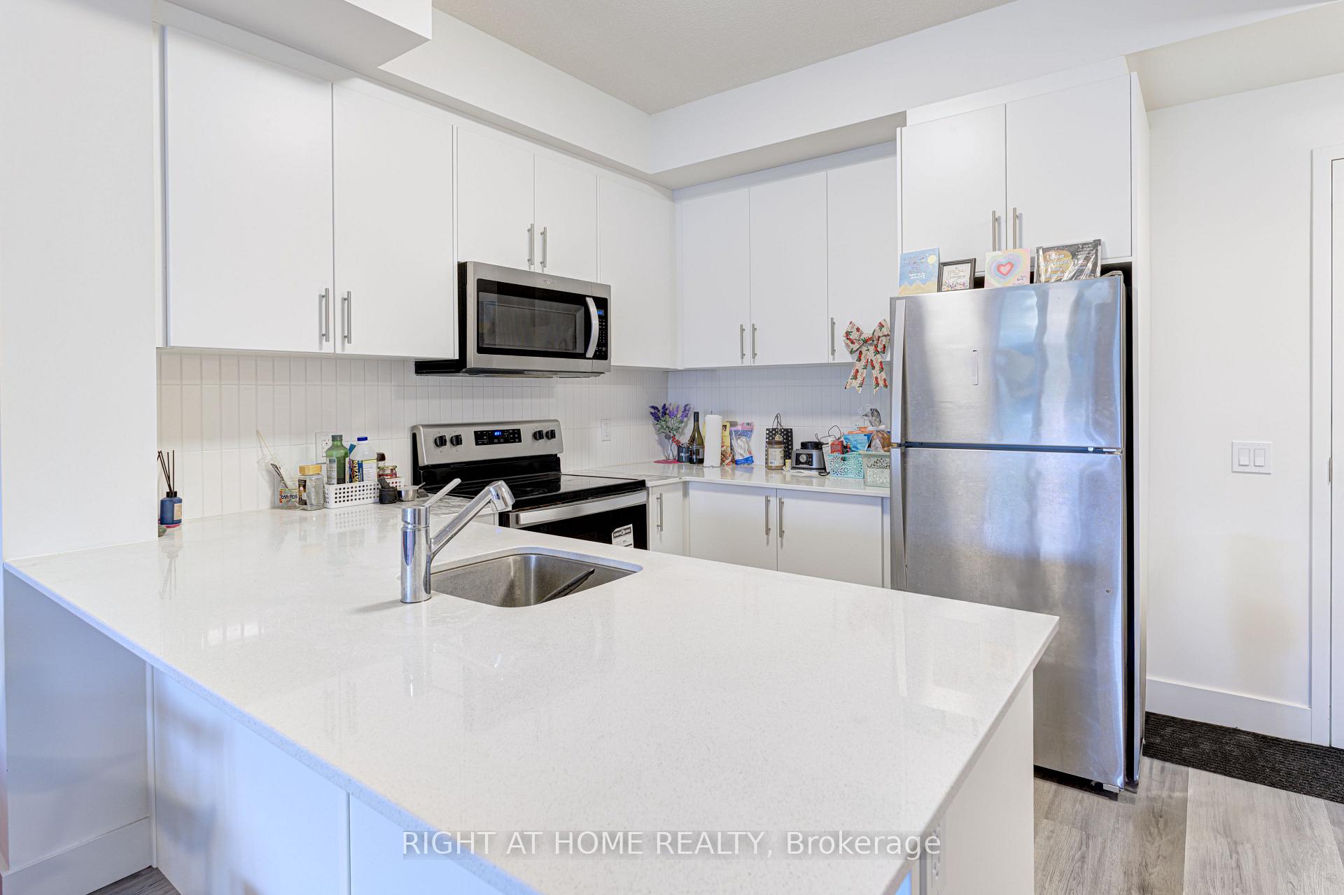 Photo 5 of Unit 304, 1201 Lackner Place, Kitchener — HOMEH