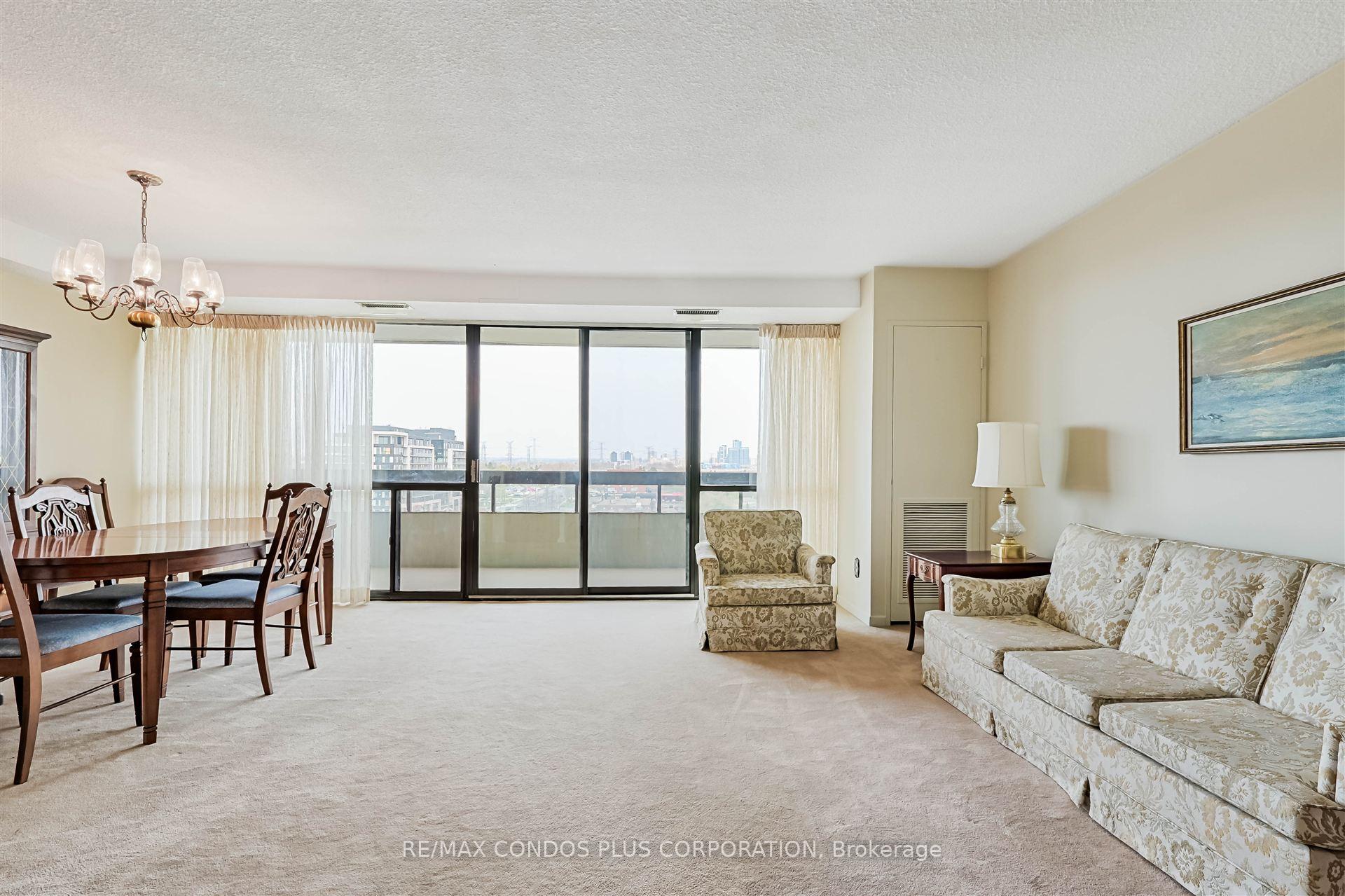 Photo 3 of Unit #1106, 8111 Yonge Street, Markham, Royal Orchard — HOMEH