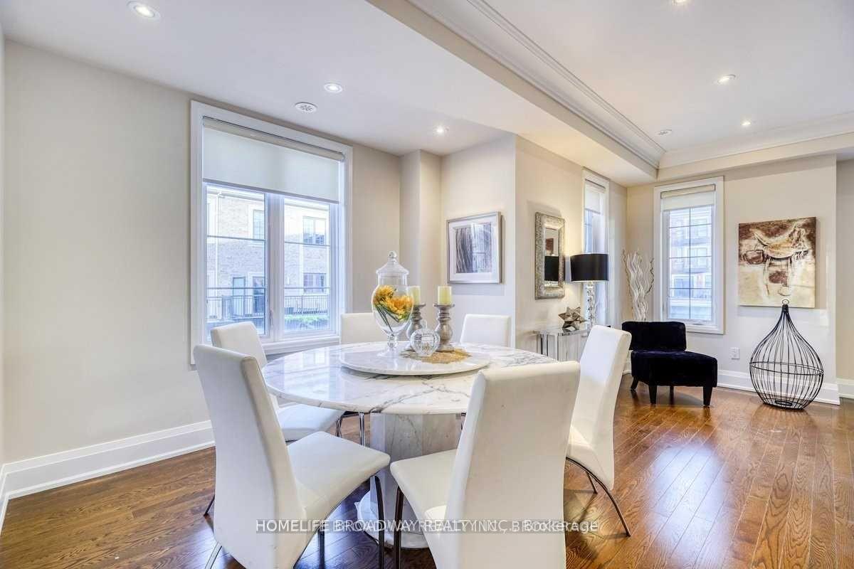 Photo 5 of 1 Mildred Temple Way, Markham, Unionville — HOMEH