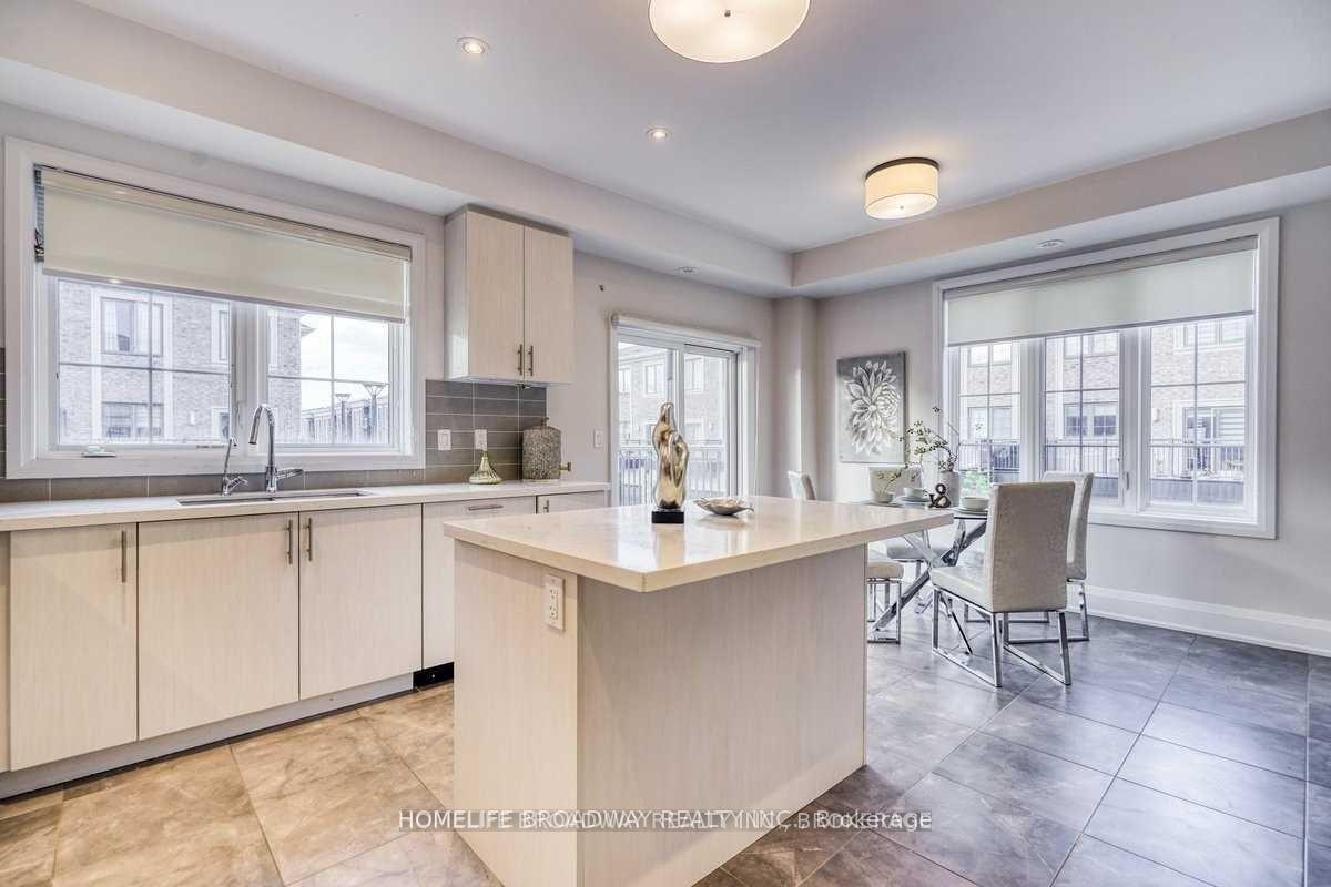 Photo 17 of 1 Mildred Temple Way, Markham, Unionville — HOMEH