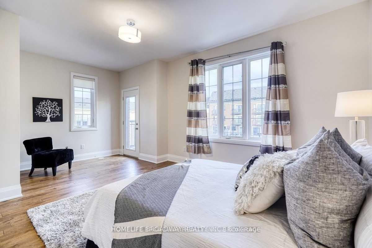 Photo 19 of 1 Mildred Temple Way, Markham, Unionville — HOMEH