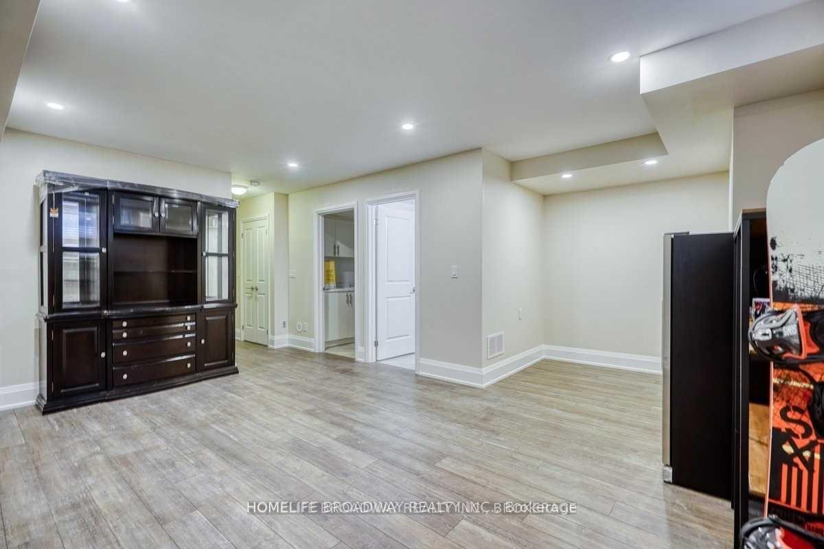 Photo 21 of 1 Mildred Temple Way, Markham, Unionville — HOMEH