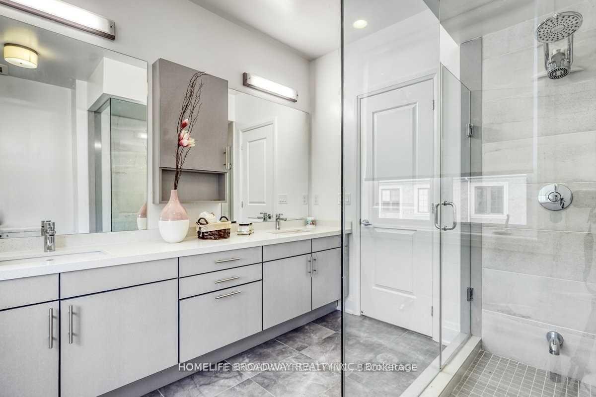 Photo 25 of 1 Mildred Temple Way, Markham, Unionville — HOMEH