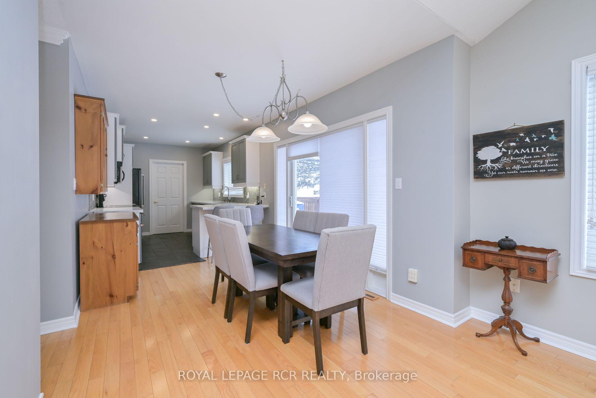 Photo 4 of 42 Napa Ridge, New Tecumseth, Alliston — HOMEH