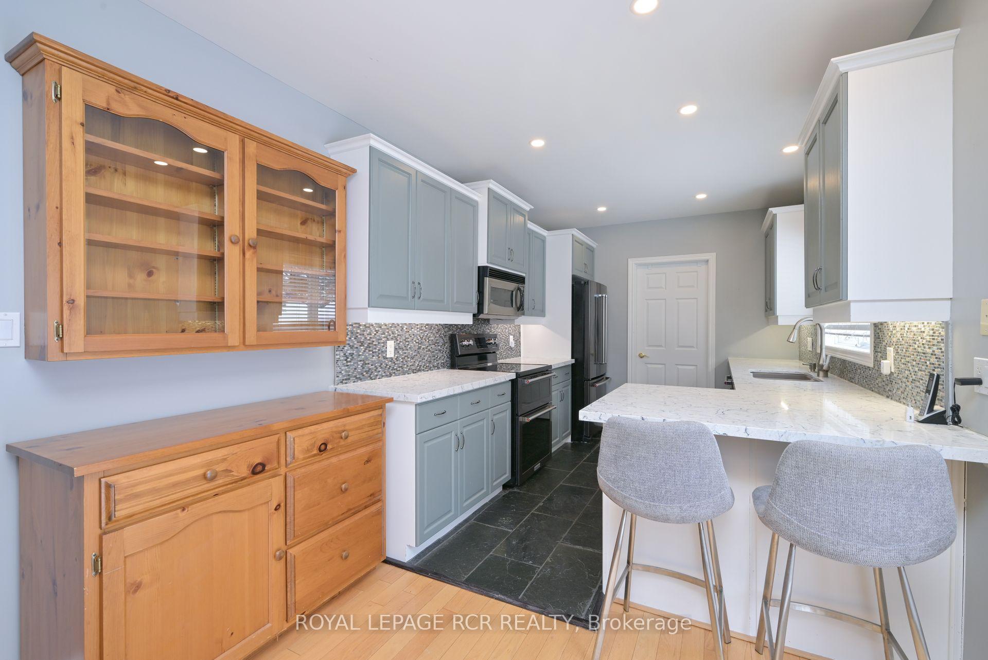 Photo 7 of 42 Napa Ridge, New Tecumseth, Alliston — HOMEH