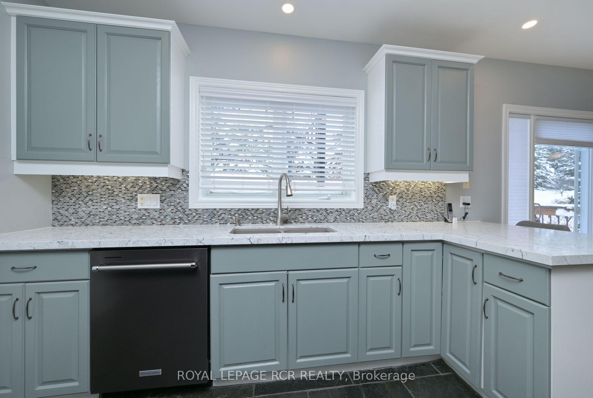 Photo 9 of 42 Napa Ridge, New Tecumseth, Alliston — HOMEH