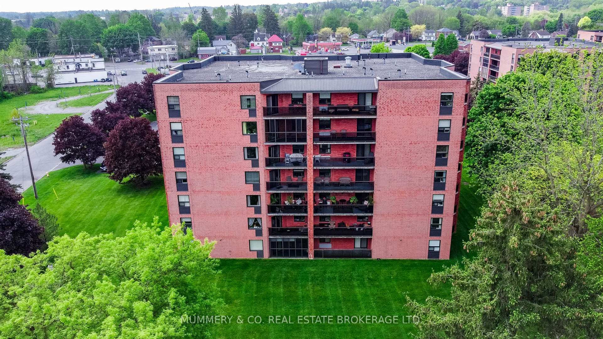 Front of Unit 402, 5 Mill Pond Court