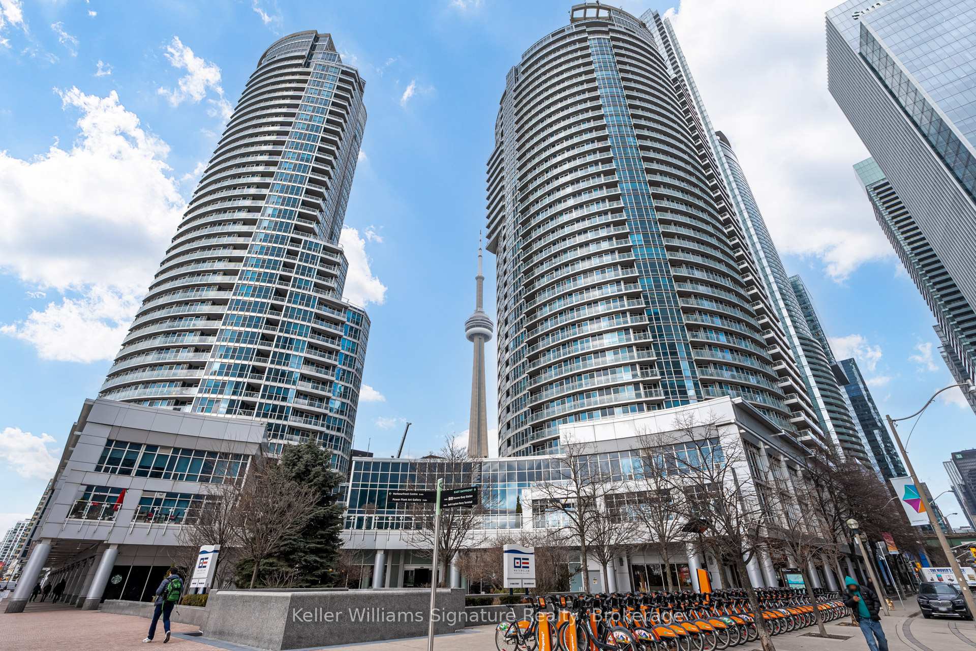 Photo 2 of Unit 1010, 8 York Street, Toronto, Waterfront Communities — HOMEH