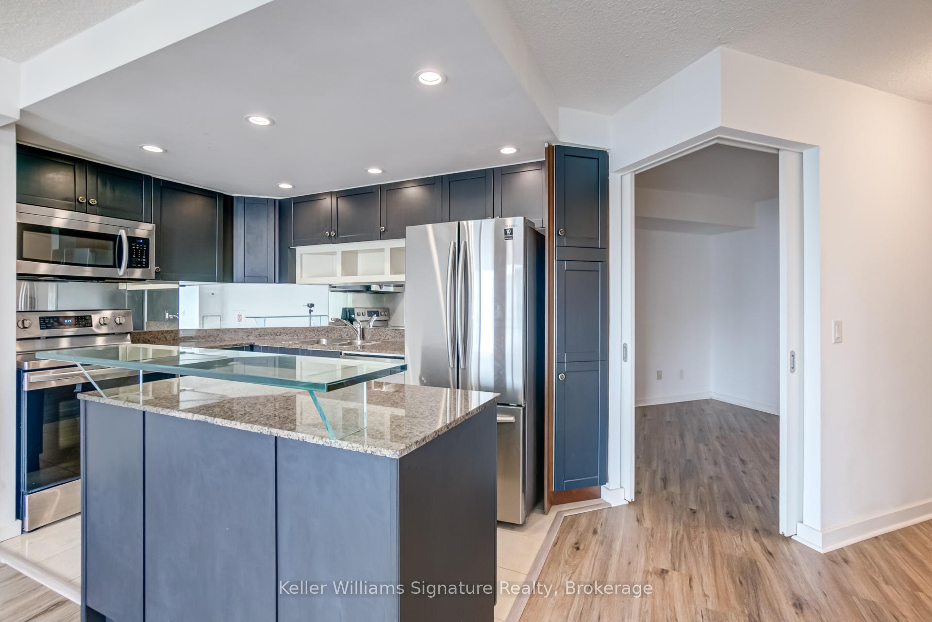 Photo 9 of Unit 1010, 8 York Street, Toronto, Waterfront Communities — HOMEH