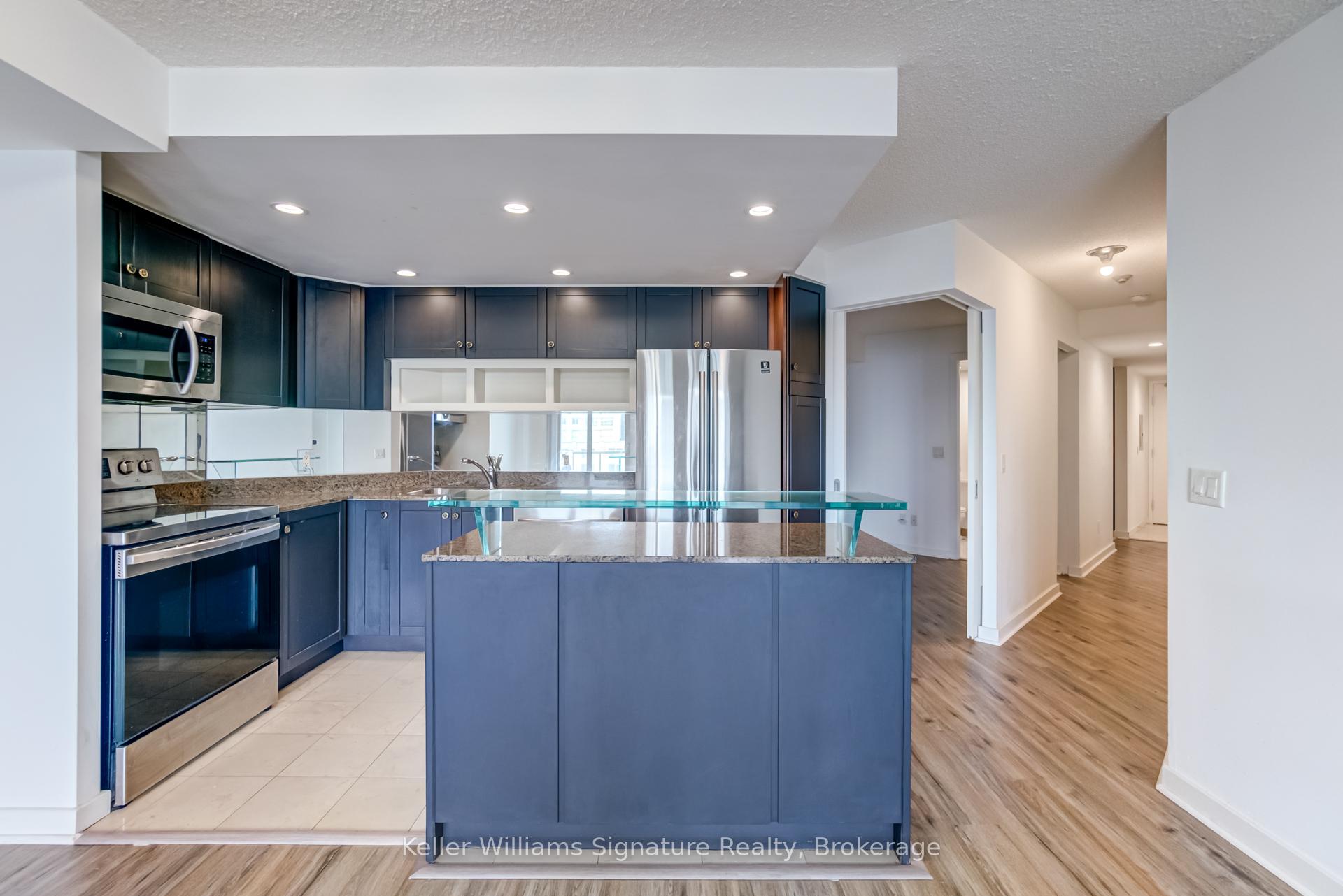 Photo 10 of Unit 1010, 8 York Street, Toronto, Waterfront Communities — HOMEH