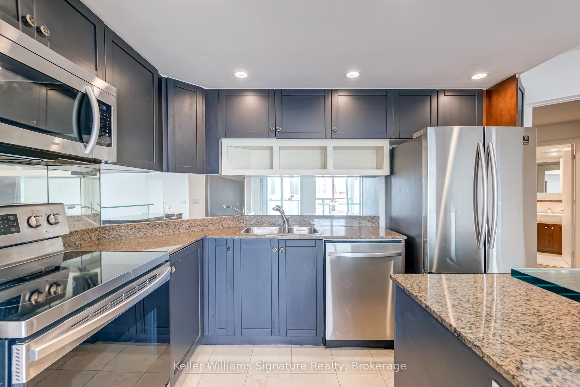 Photo 11 of Unit 1010, 8 York Street, Toronto, Waterfront Communities — HOMEH