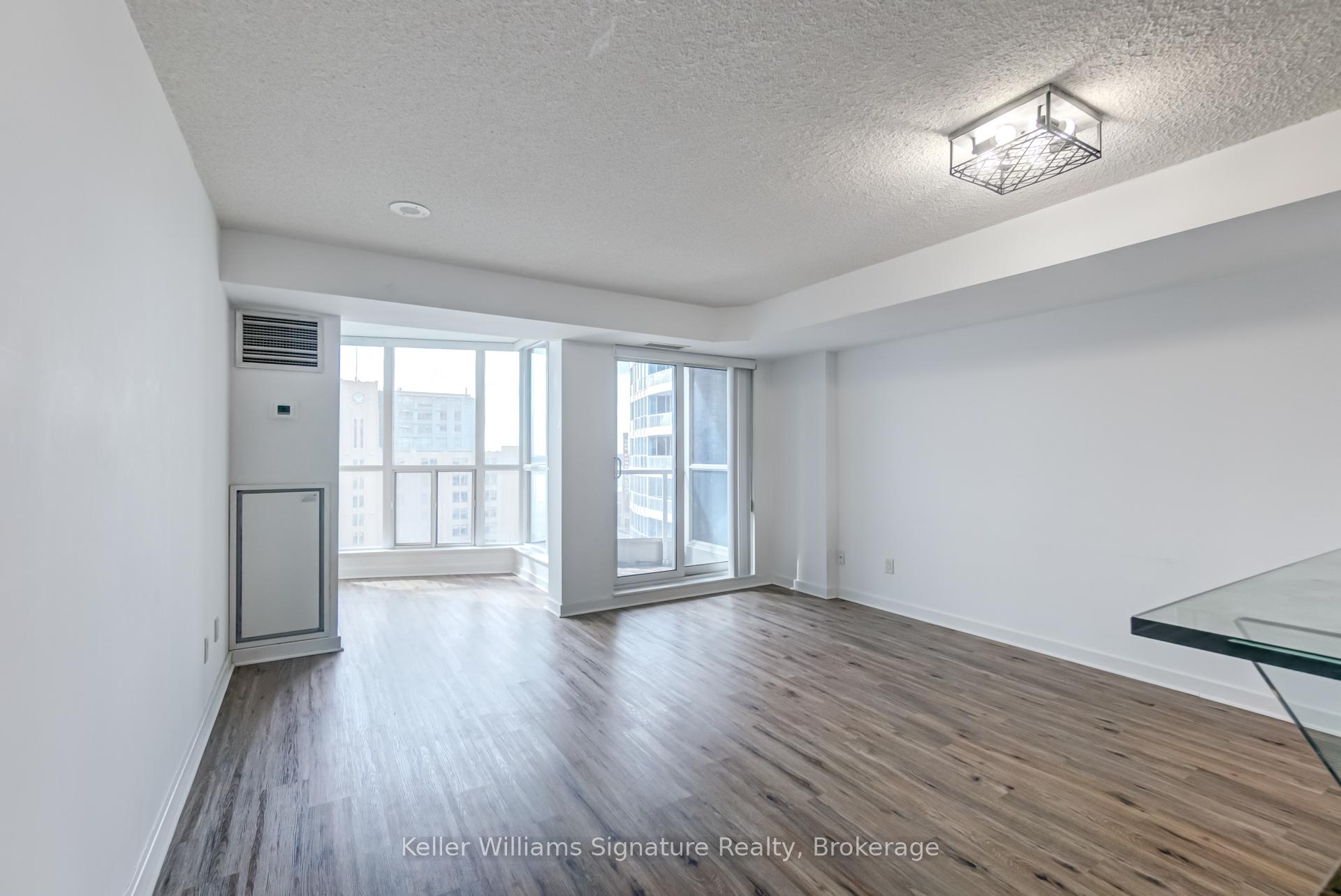 Photo 17 of Unit 1010, 8 York Street, Toronto, Waterfront Communities — HOMEH