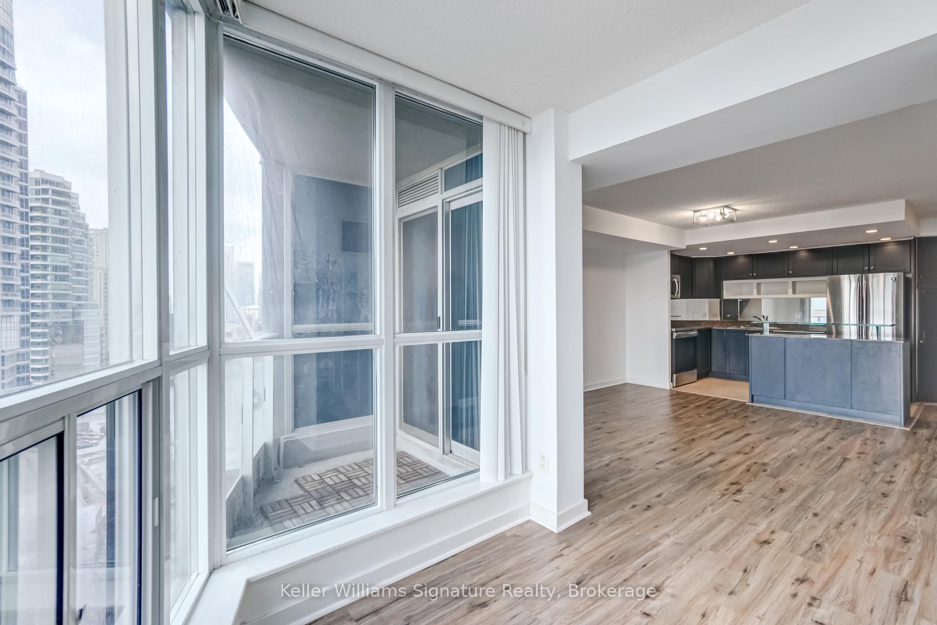 Photo 23 of Unit 1010, 8 York Street, Toronto, Waterfront Communities — HOMEH