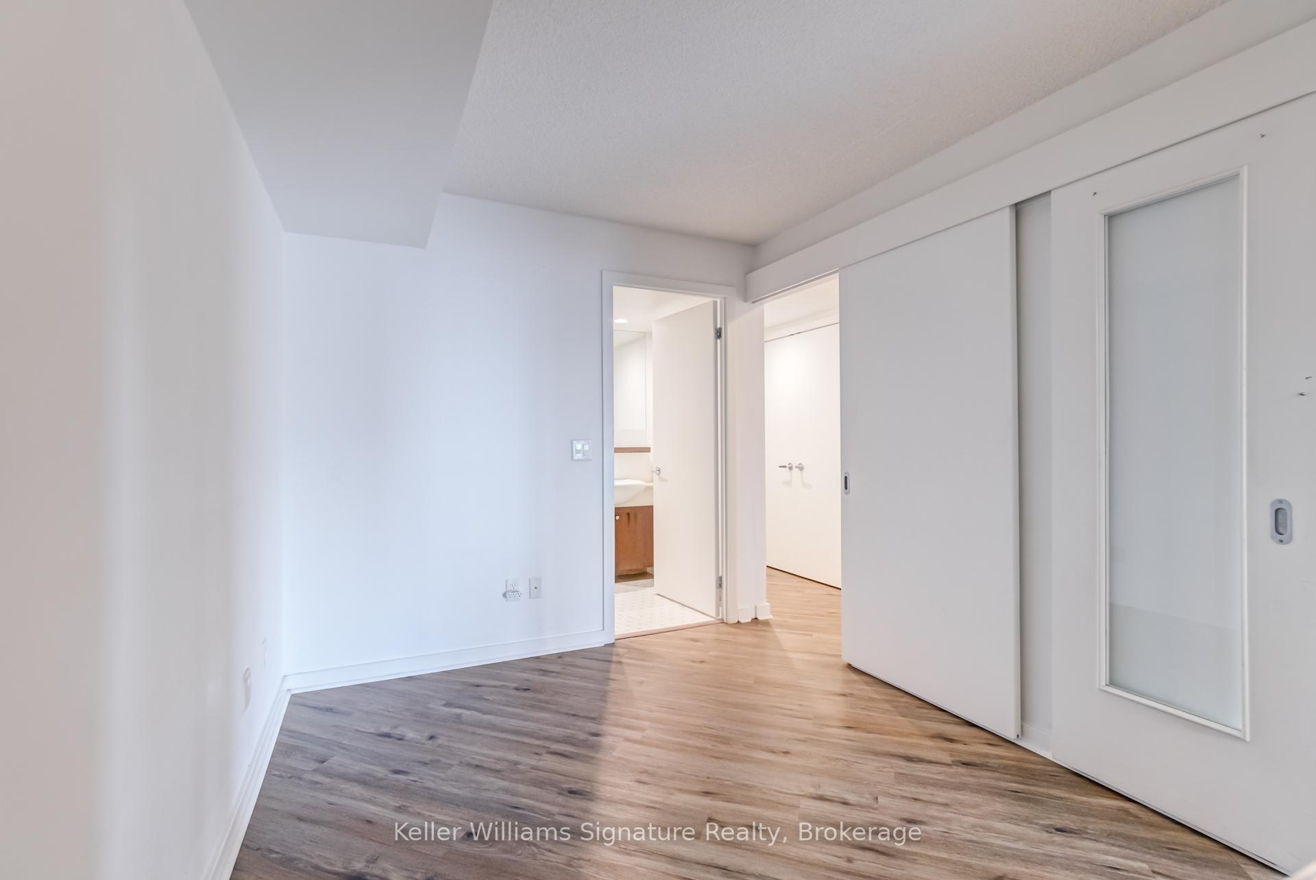 Photo 28 of Unit 1010, 8 York Street, Toronto, Waterfront Communities — HOMEH