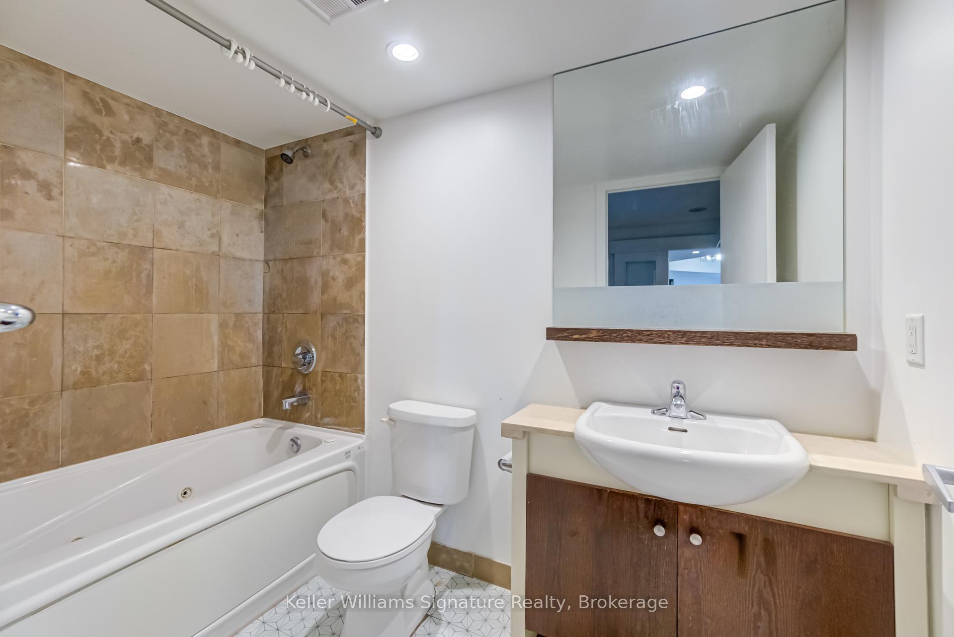 Photo 29 of Unit 1010, 8 York Street, Toronto, Waterfront Communities — HOMEH