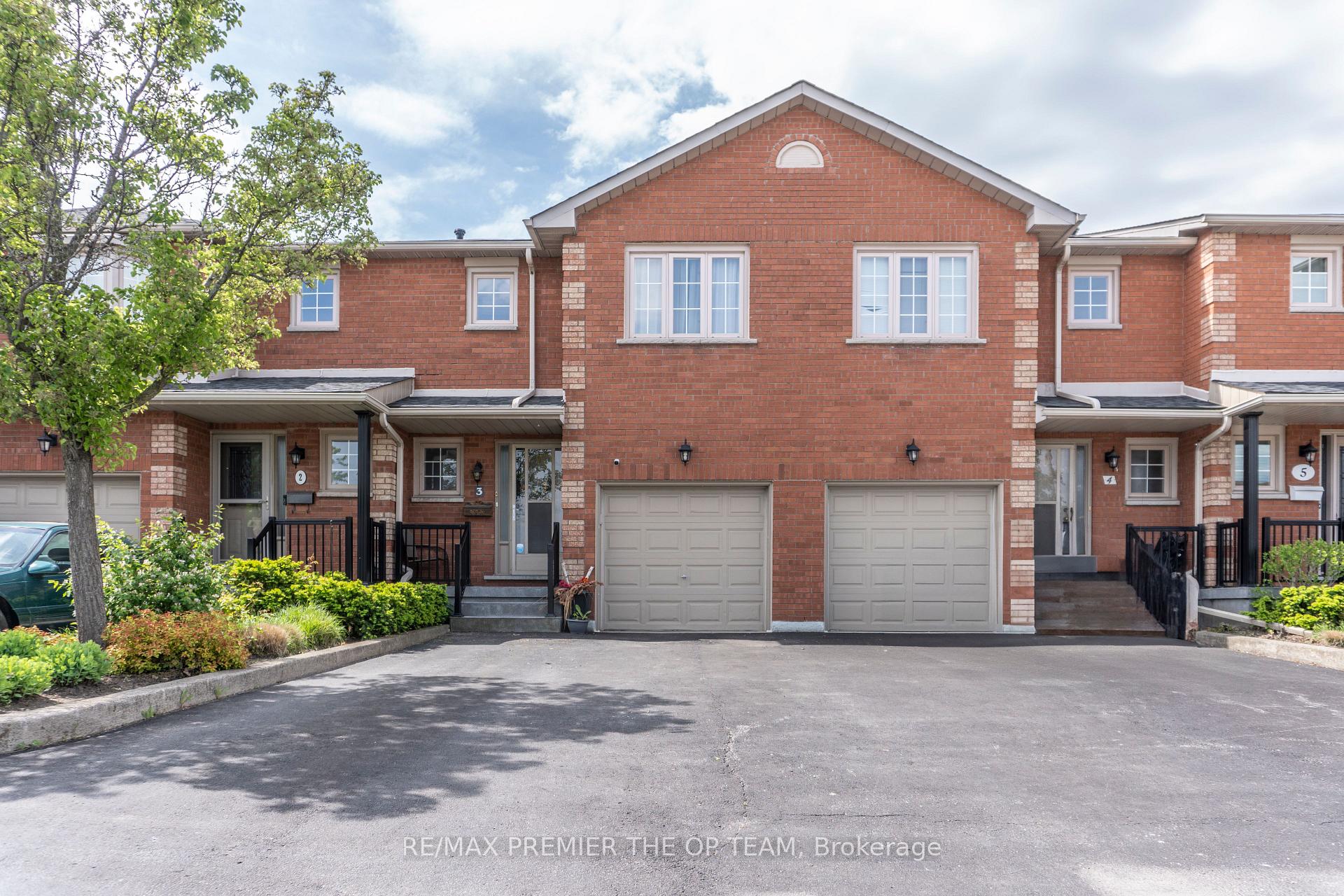 Front of Unit 3, 255 Mount Albion Road