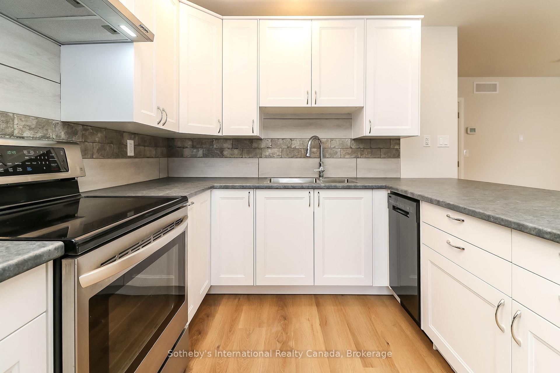 Photo 12 of Unit B, 58 Cedar Street, Collingwood — HOMEH