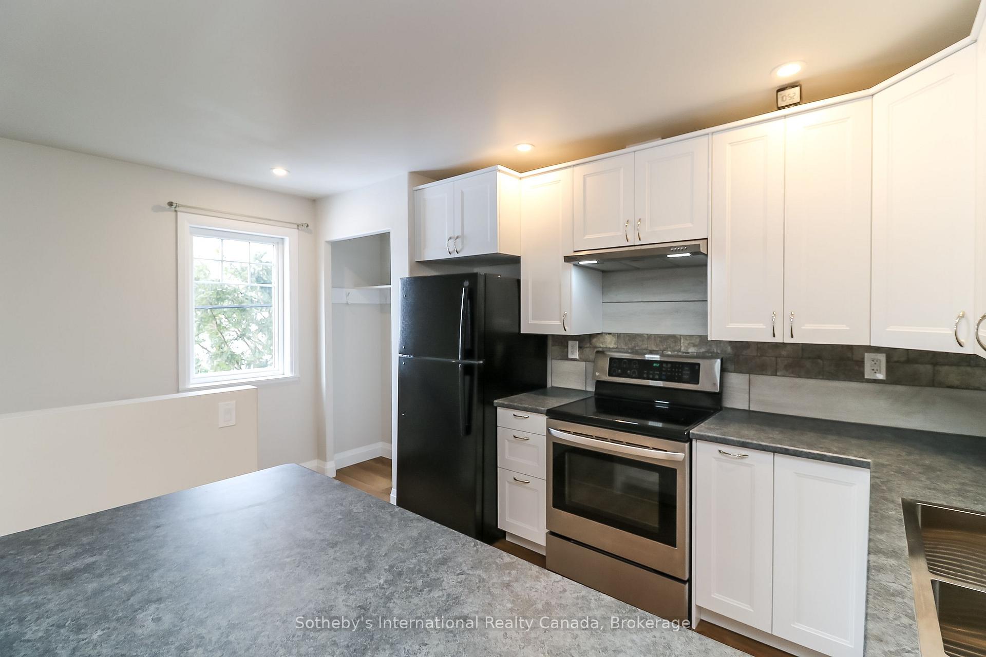 Photo 21 of Unit B, 58 Cedar Street, Collingwood — HOMEH