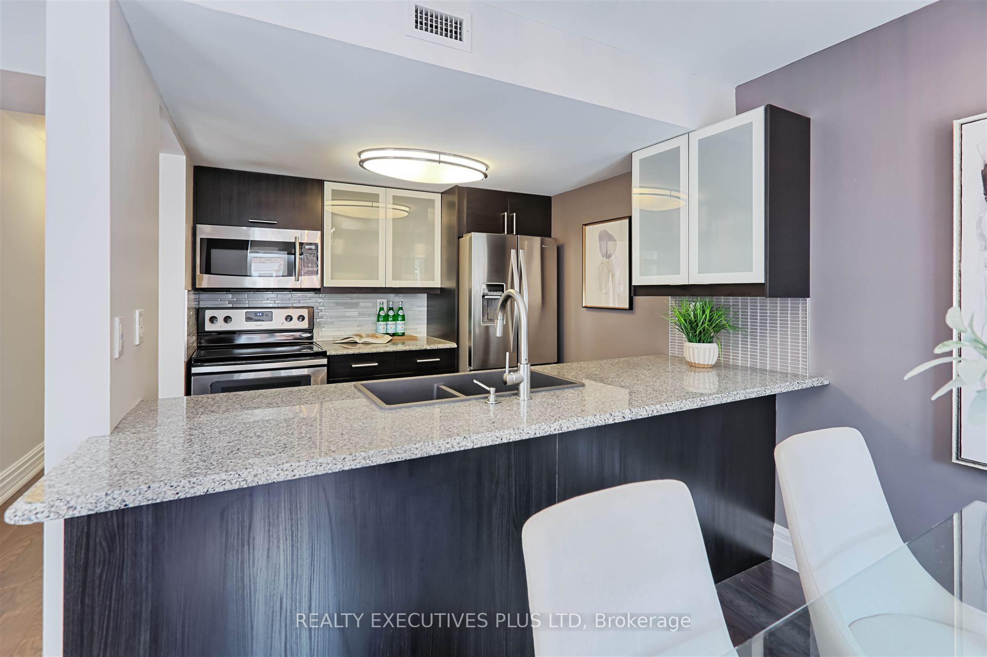 Photo 5 of Unit 9, 98 Redpath Avenue, Toronto, Mount Pleasant West — HOMEH