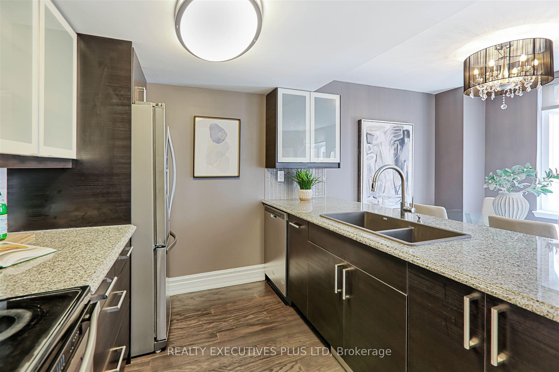 Photo 7 of Unit 9, 98 Redpath Avenue, Toronto, Mount Pleasant West — HOMEH