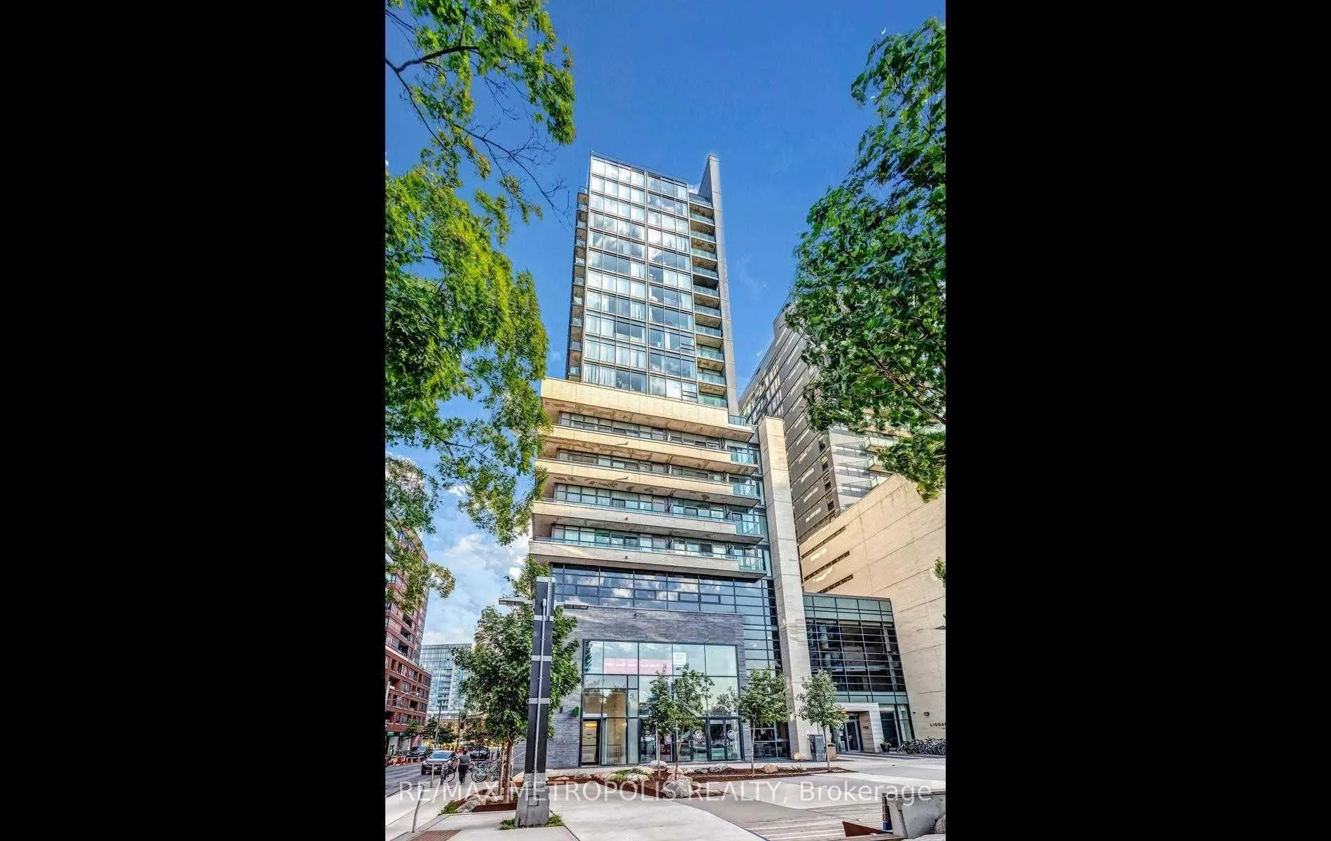 Photo 3 of Unit 712E, 36 Lisgar Street, Toronto, Little Portugal — HOMEH