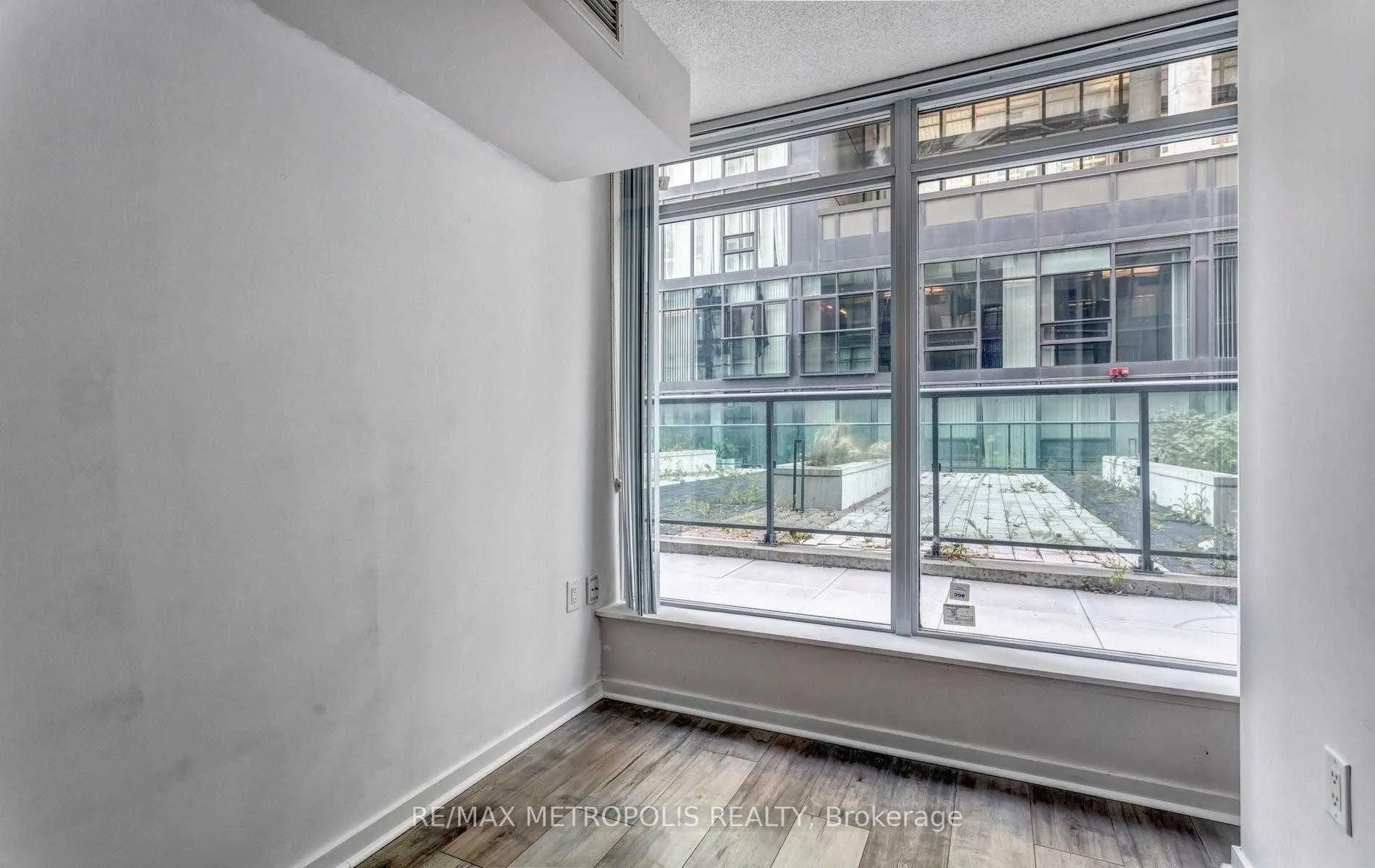Photo 10 of Unit 712E, 36 Lisgar Street, Toronto, Little Portugal — HOMEH