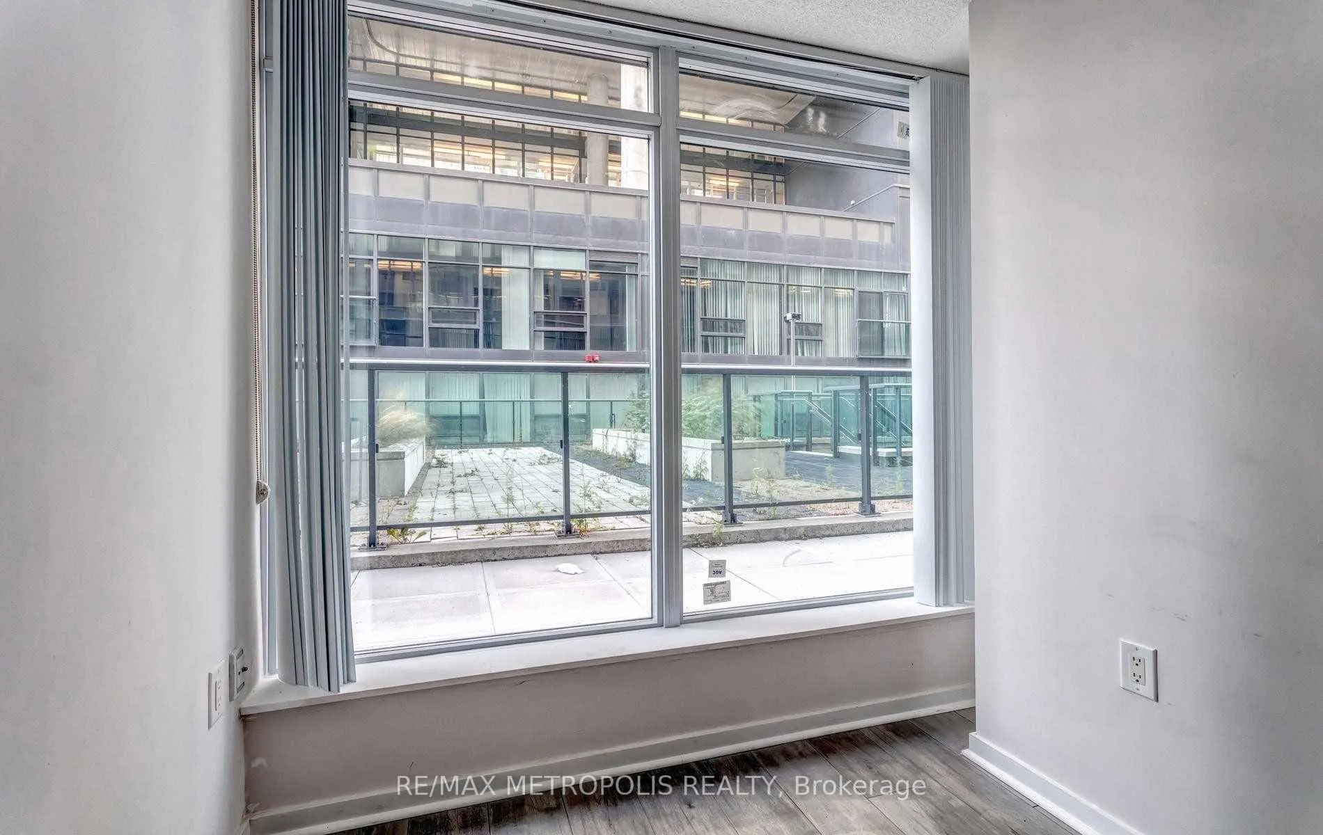 Photo 11 of Unit 712E, 36 Lisgar Street, Toronto, Little Portugal — HOMEH