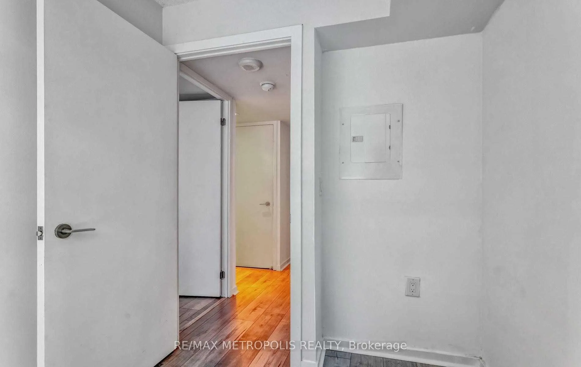 Photo 12 of Unit 712E, 36 Lisgar Street, Toronto, Little Portugal — HOMEH